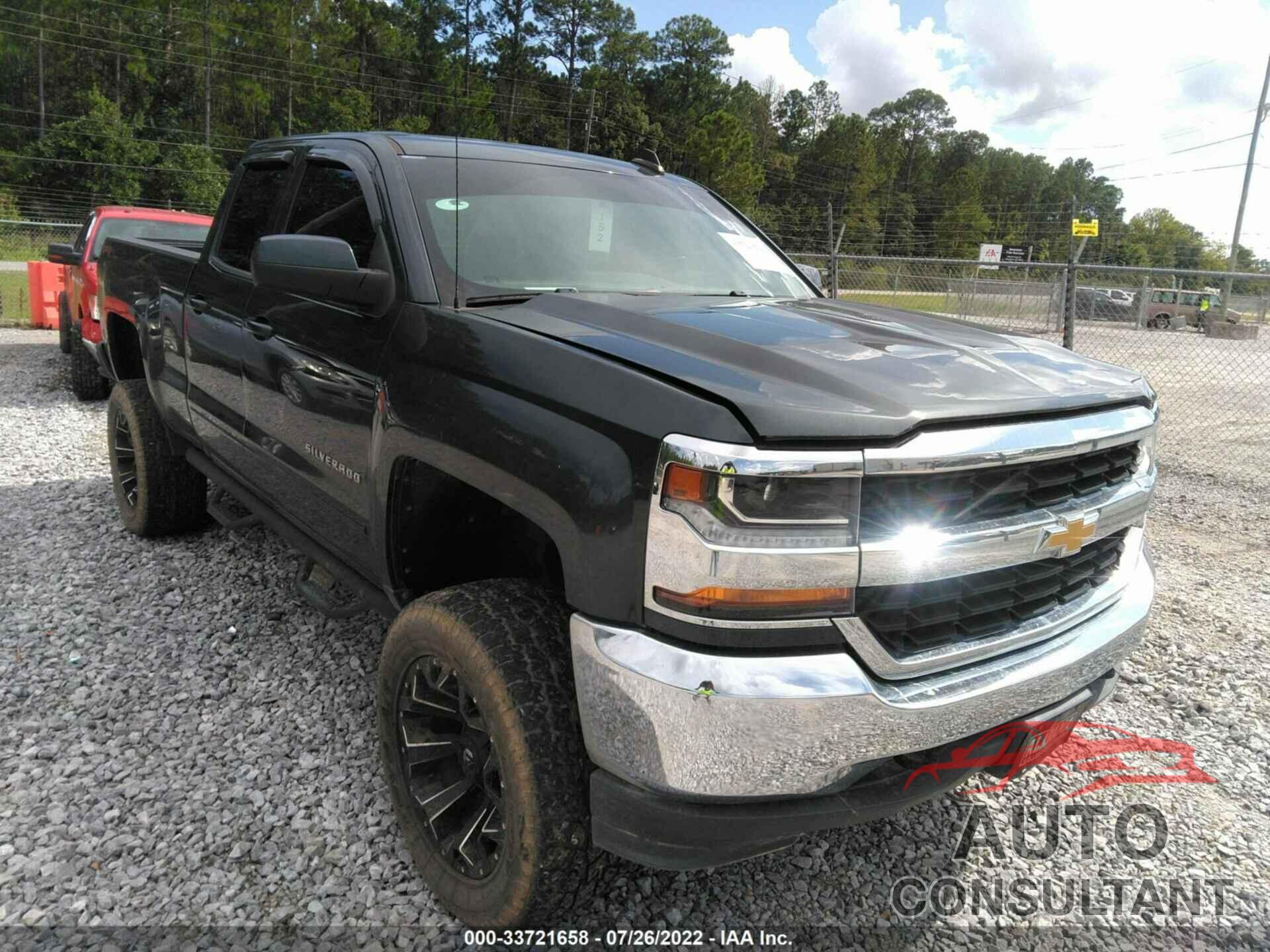 CHEVROLET SILVERADO 1500 2018 - 1GCVKREC7JZ194577
