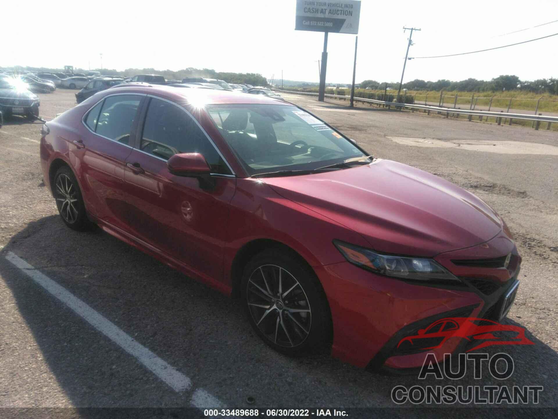 TOYOTA CAMRY 2021 - 4T1G11AK7MU480985