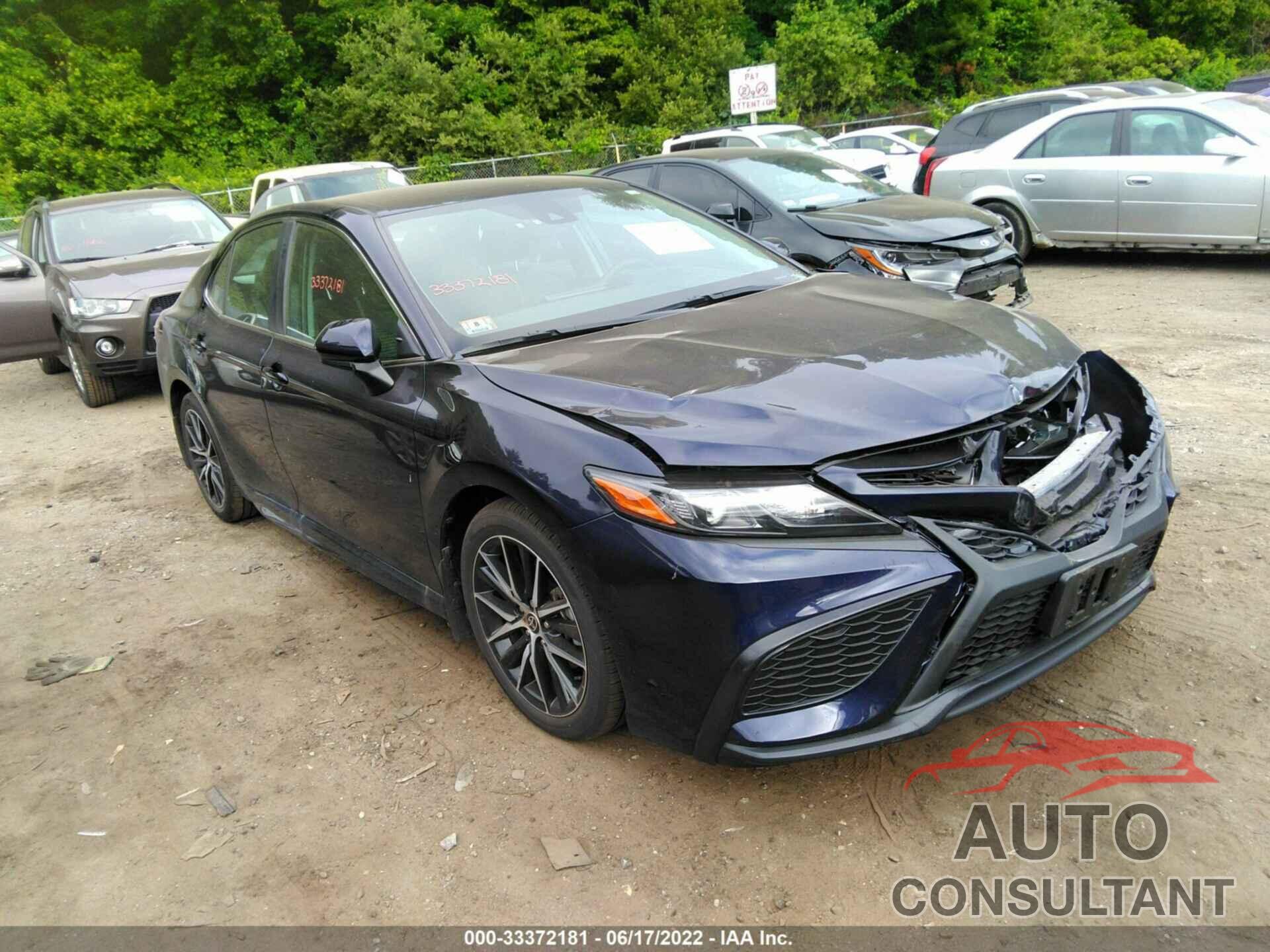 TOYOTA CAMRY 2021 - 4T1G11BK5MU047311