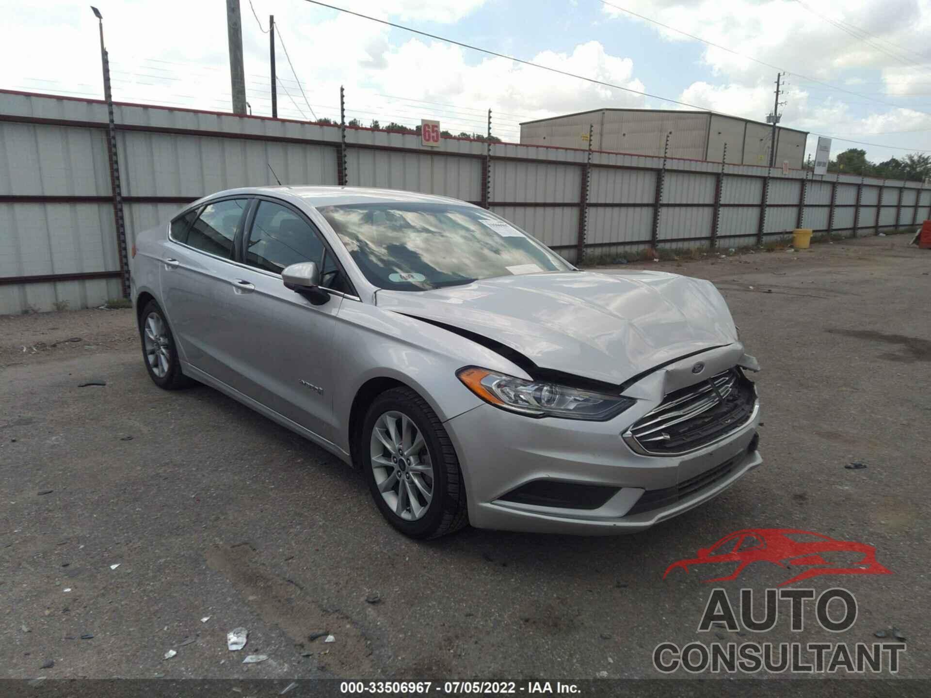 FORD FUSION 2017 - 3FA6P0LU1HR385266