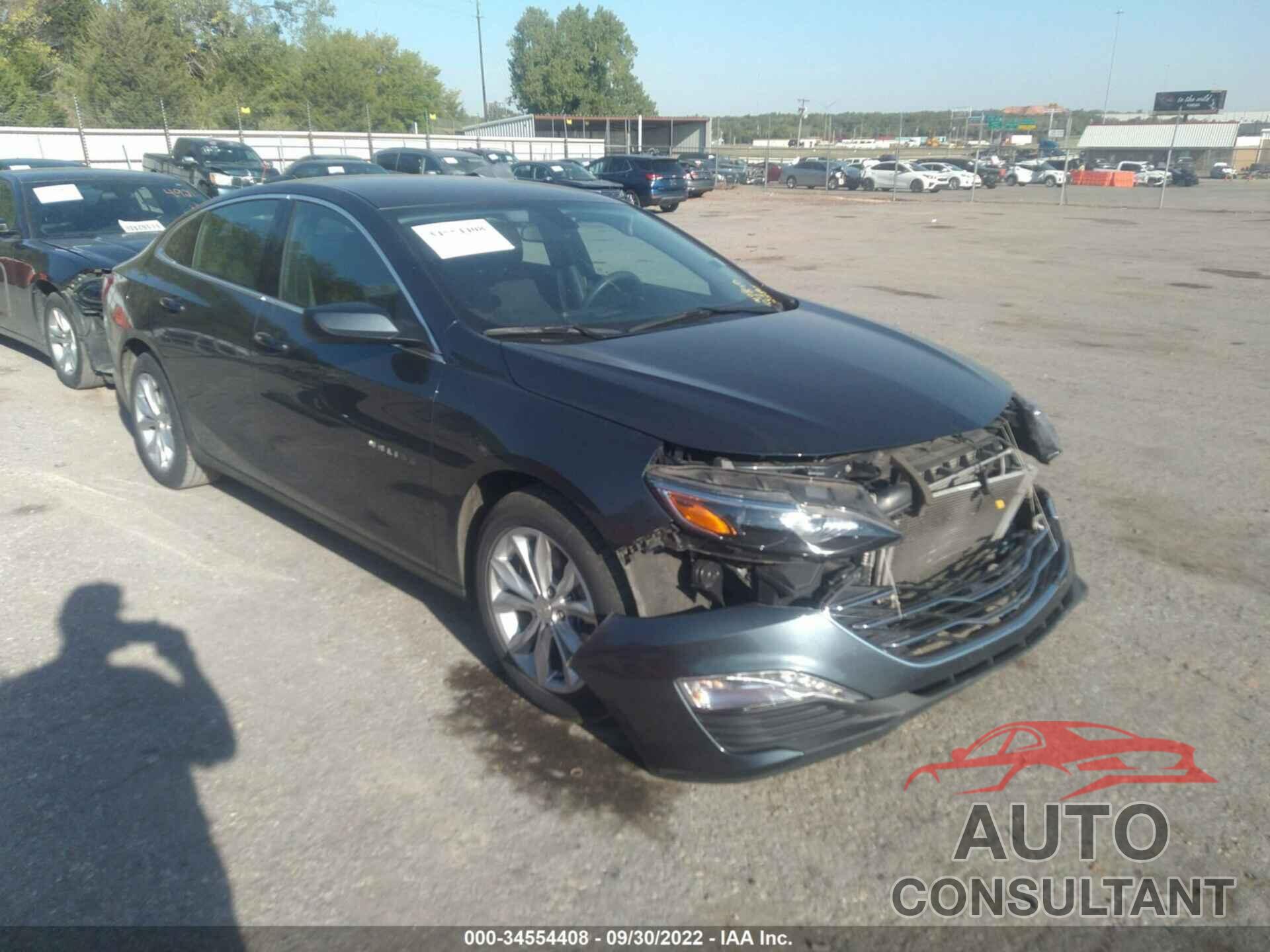 CHEVROLET MALIBU 2021 - 1G1ZD5ST5MF075823
