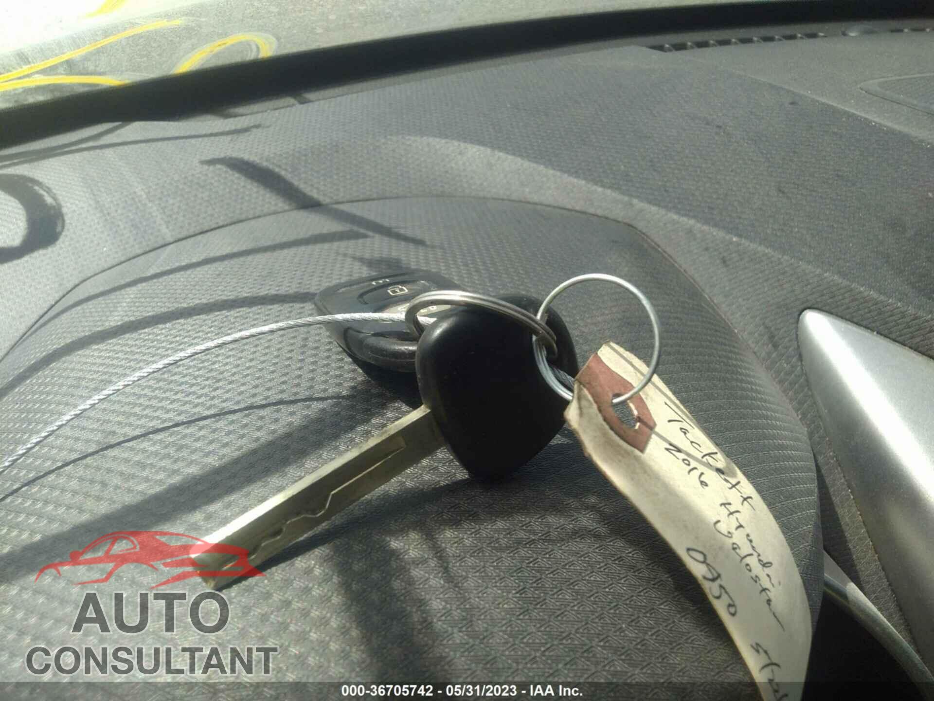 HYUNDAI VELOSTER 2016 - KMHTC6AD8GU294979