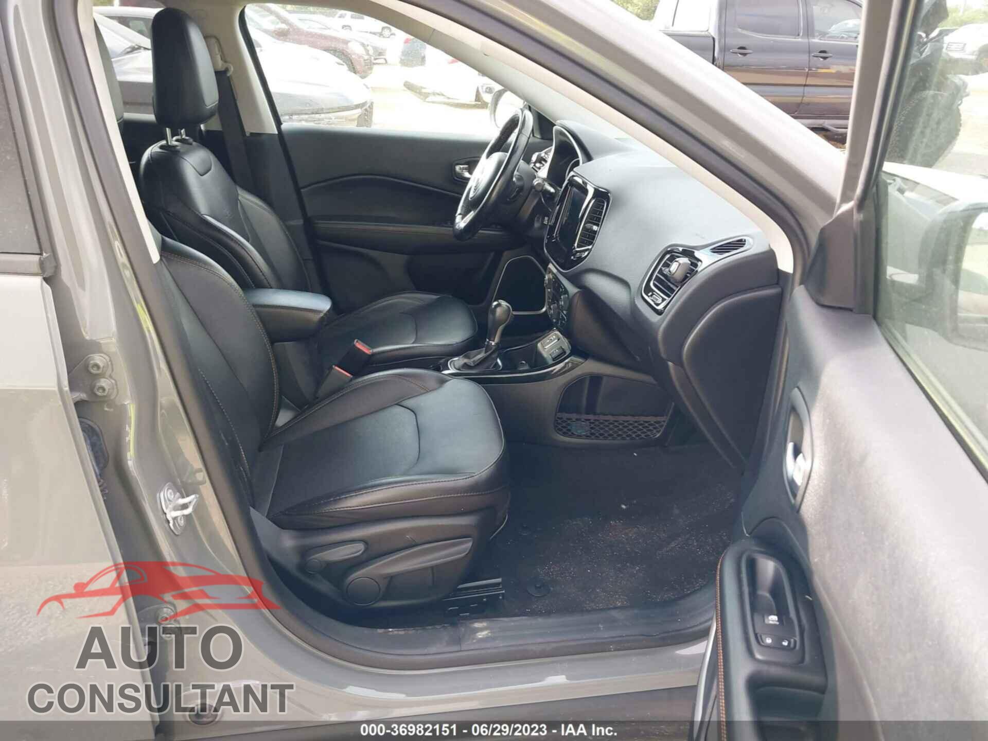 JEEP COMPASS 2020 - 3C4NJCCB8LT170857