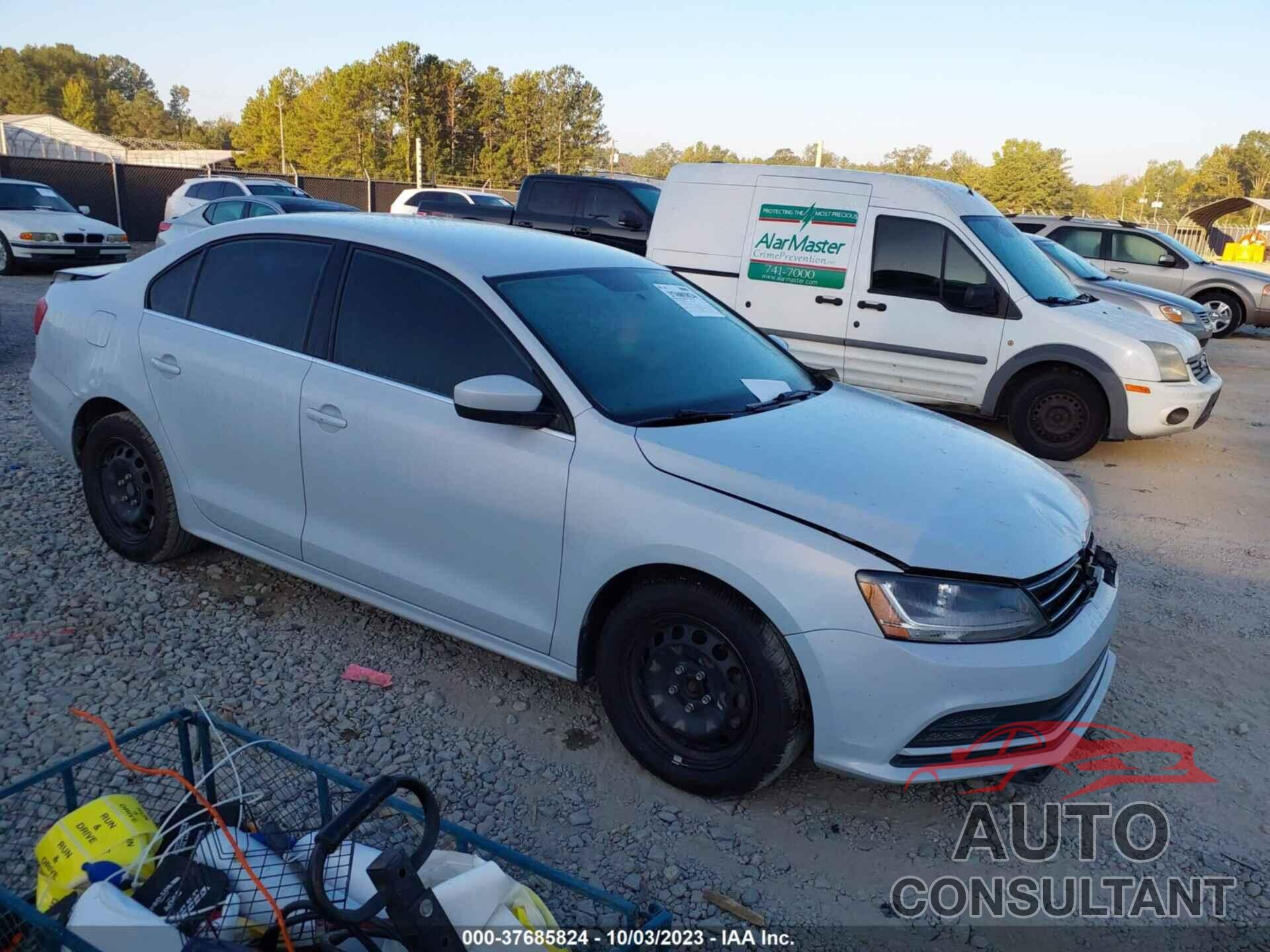 VOLKSWAGEN JETTA 2017 - 3VW2B7AJXHM302694