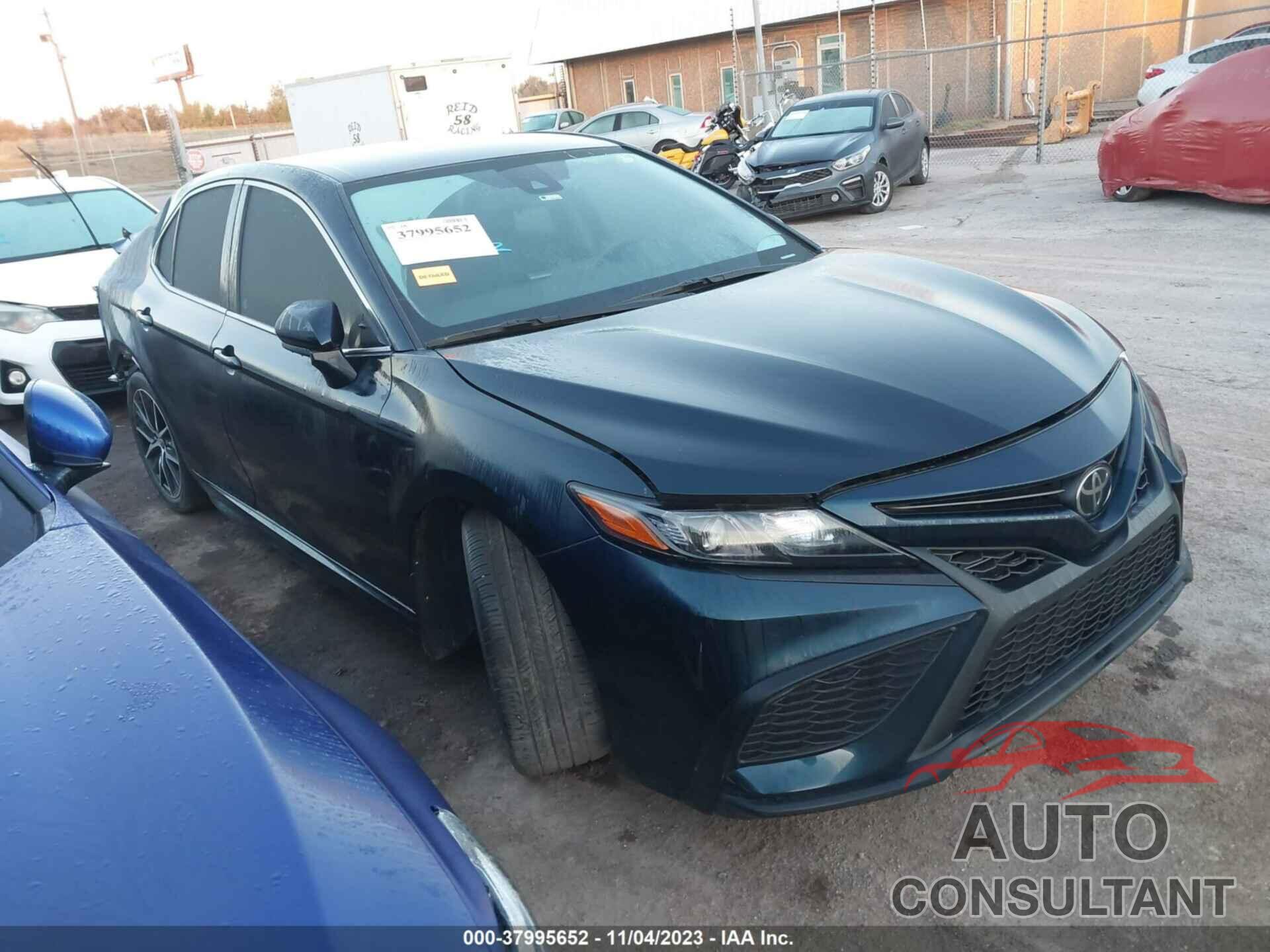 TOYOTA CAMRY 2021 - 4T1G11AK7MU613602