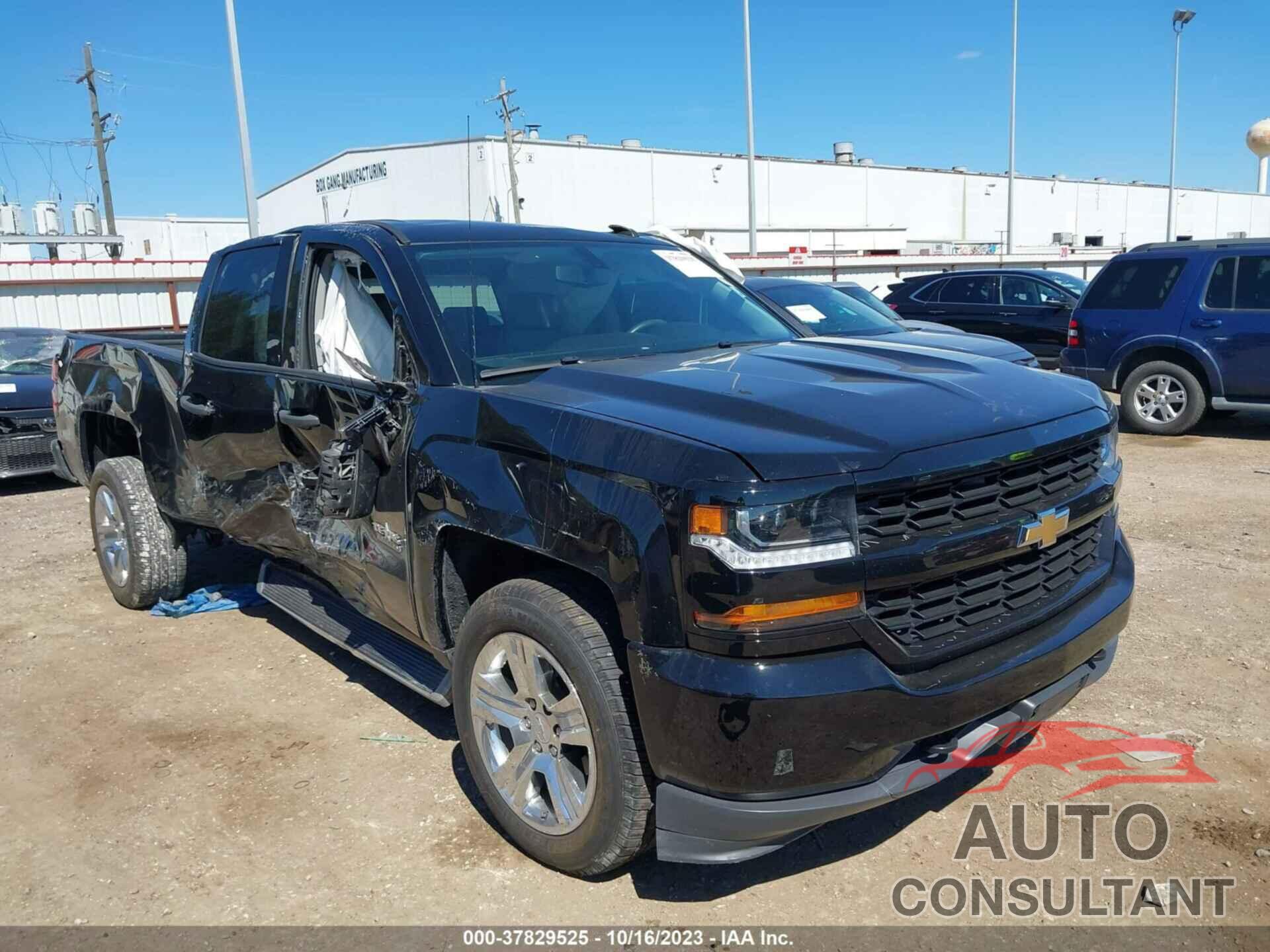 CHEVROLET SILVERADO 1500 2018 - 1GCRCPEC1JZ371790