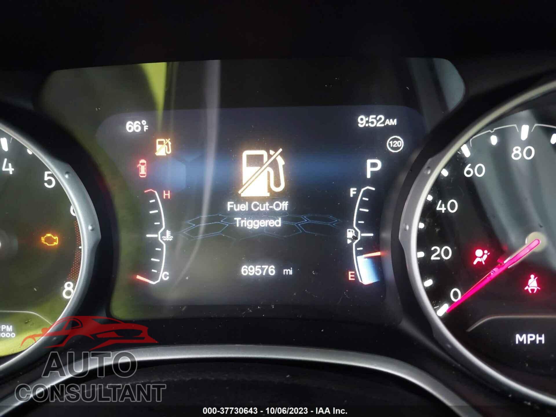JEEP COMPASS 2018 - 3C4NJDBB5JT150358