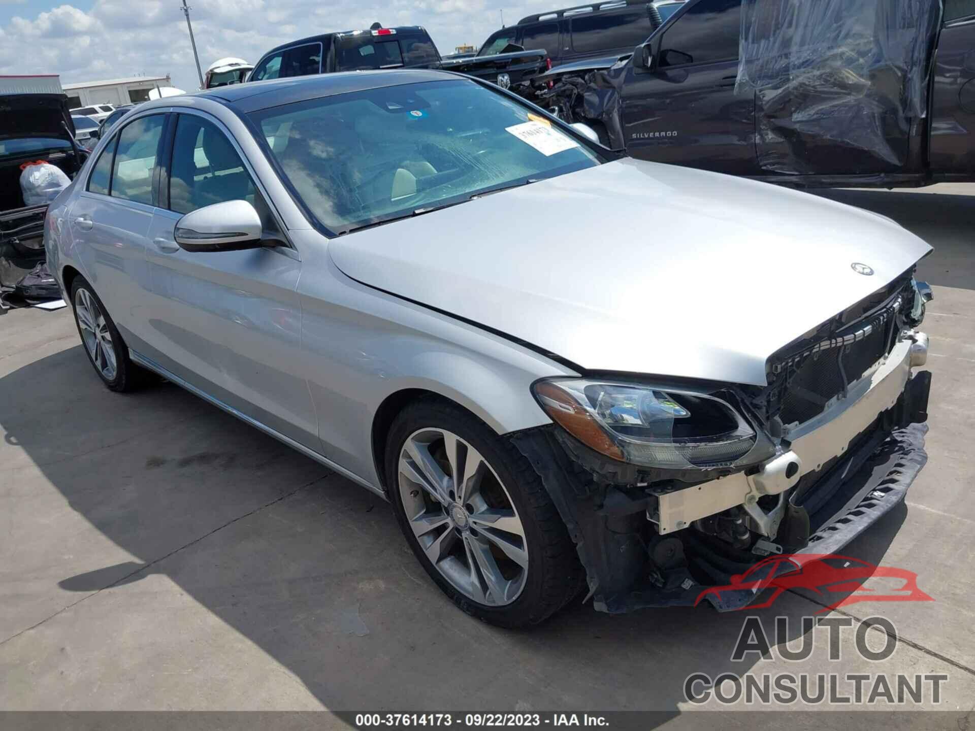 MERCEDES-BENZ C 300 2017 - 55SWF4JB9HU196337