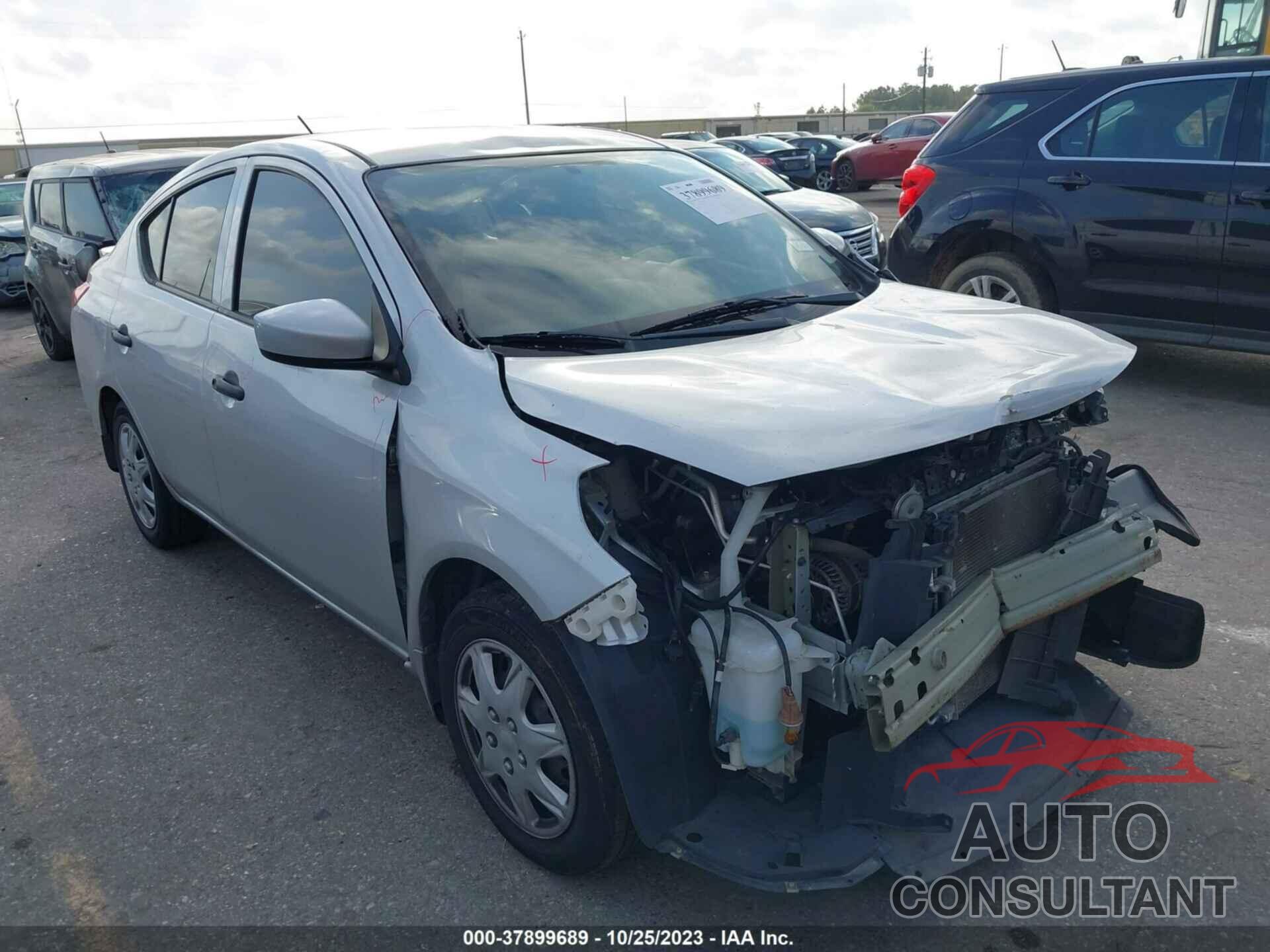 NISSAN VERSA 2018 - 3N1CN7AP6JL824143