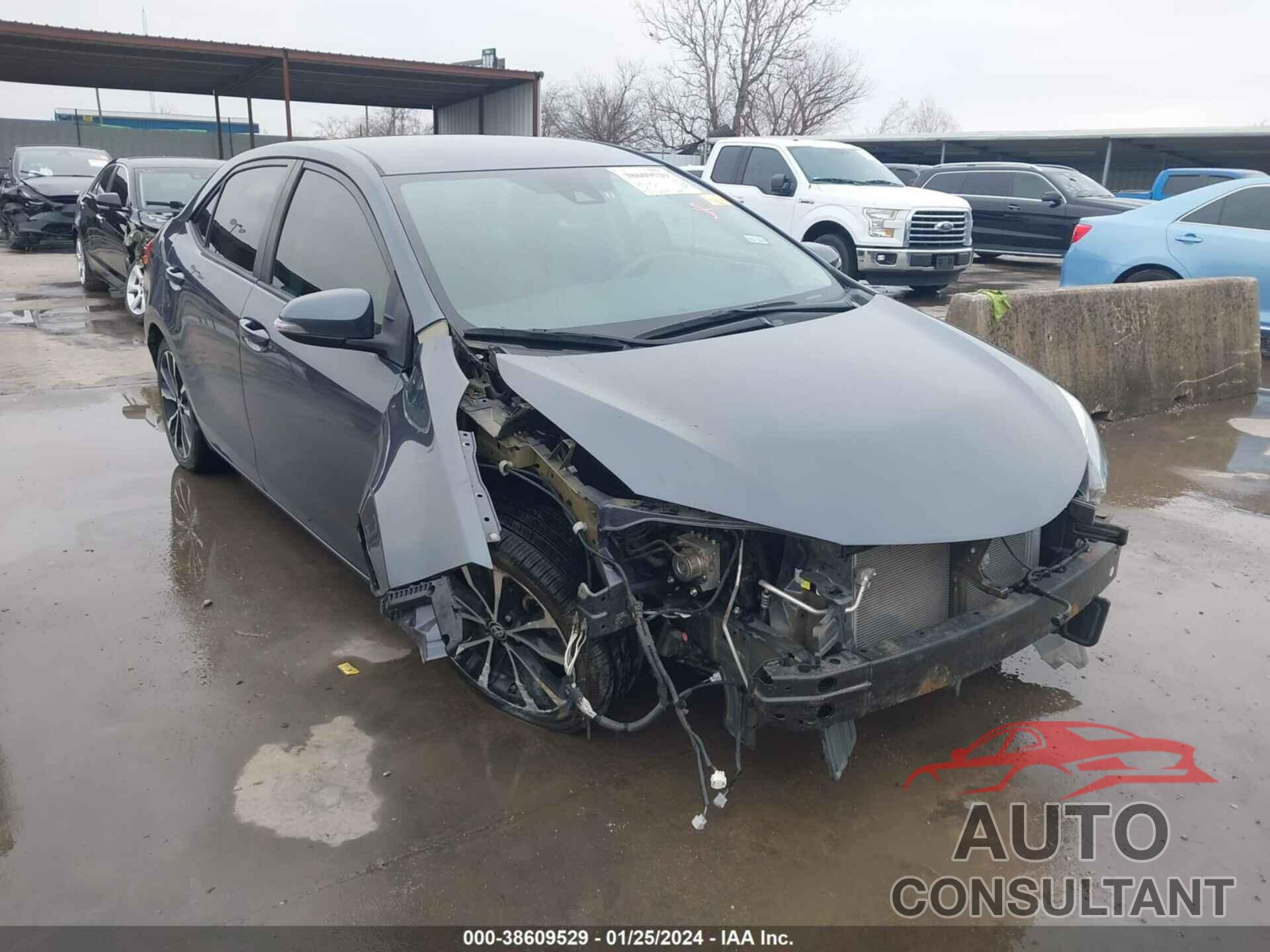 TOYOTA COROLLA 2018 - 5YFBURHE7JP771807