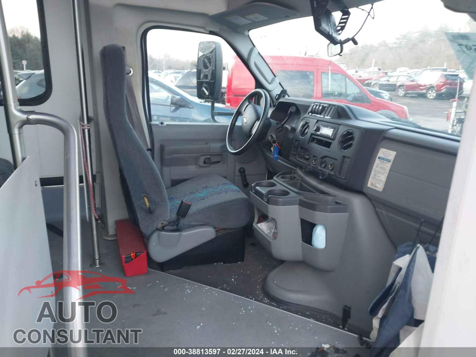 FORD E-350 CUTAWAY 2017 - 1FDEE3FS4HDC37740
