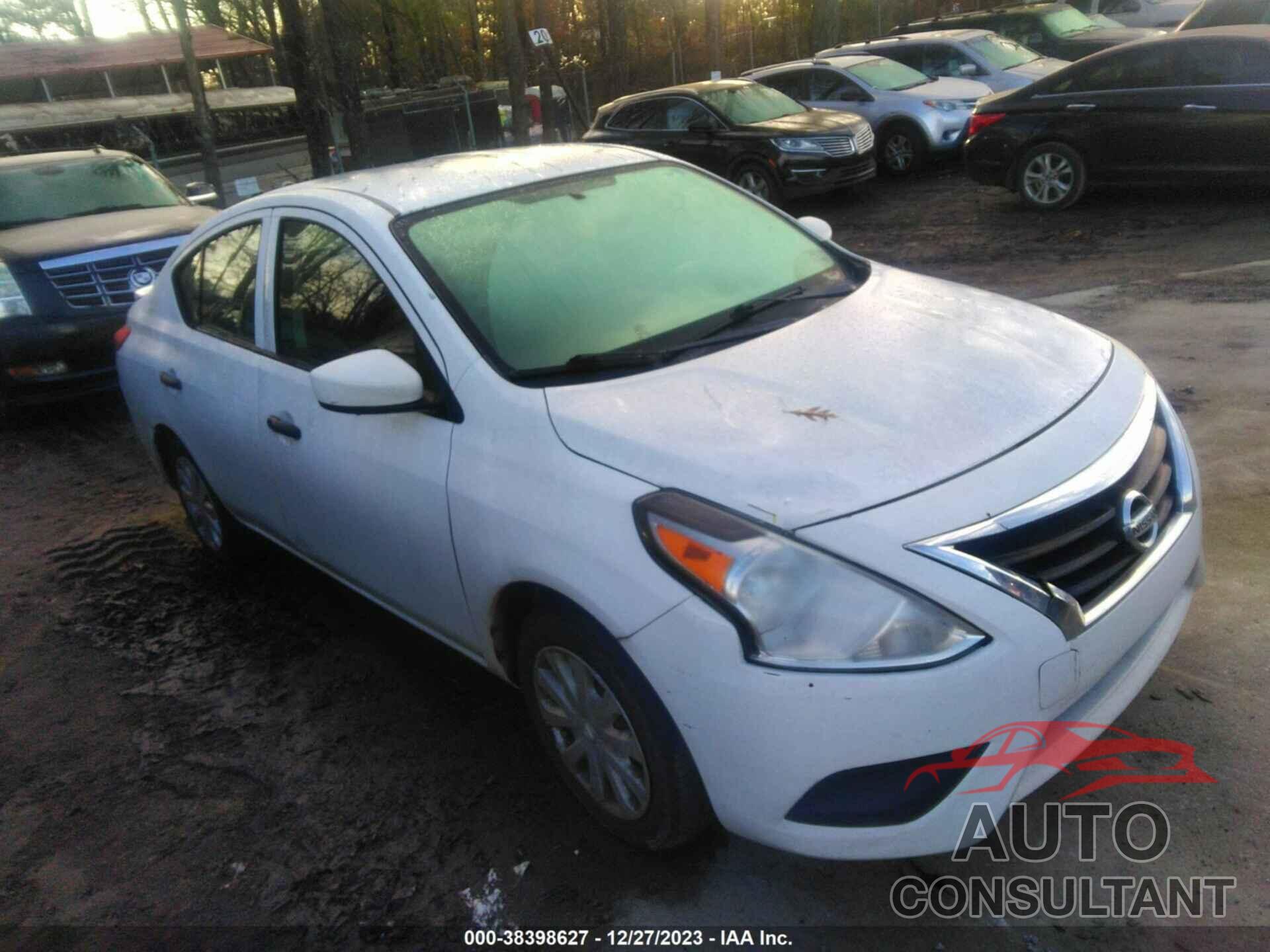 NISSAN VERSA 2018 - 3N1CN7AP4JL818342