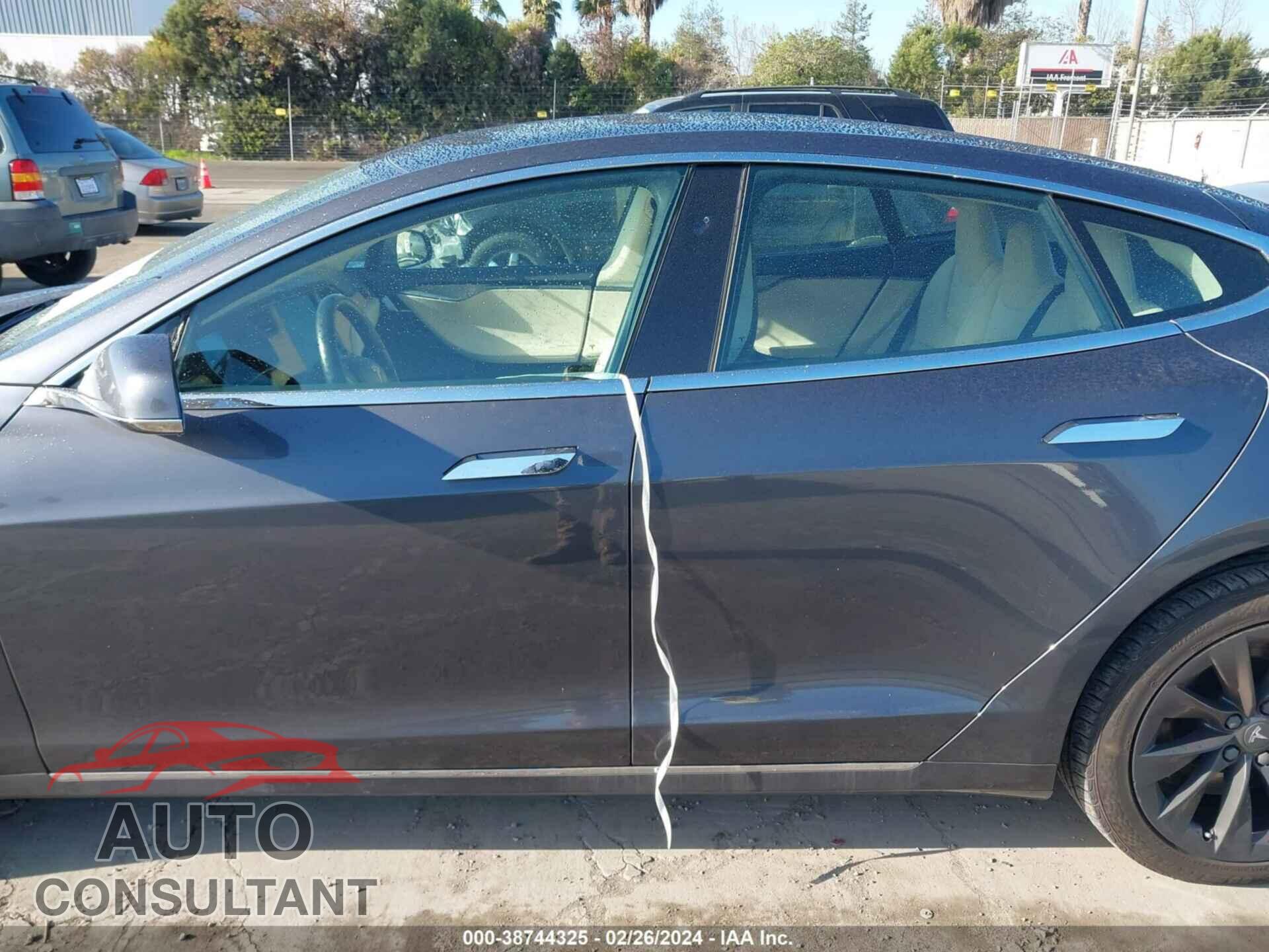 TESLA MODEL S 2018 - 5YJSA1E46JF259618