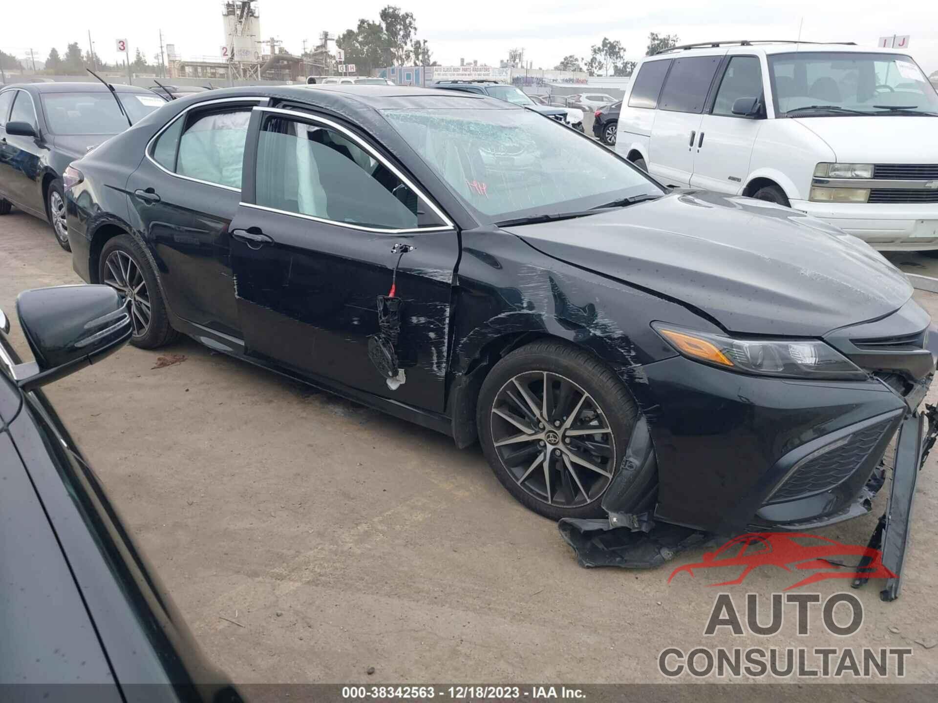 TOYOTA CAMRY 2023 - 4T1T11AK7PU741292