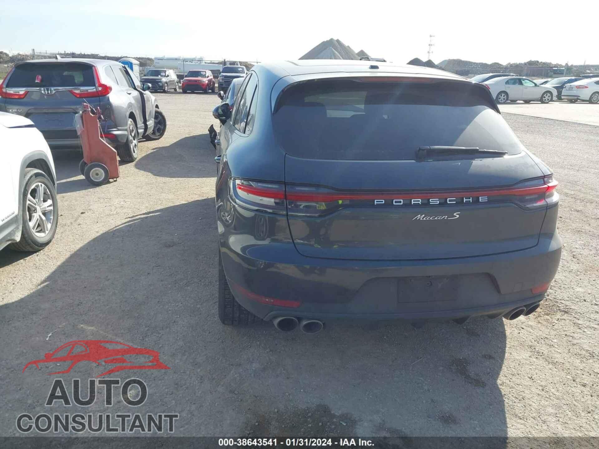 PORSCHE MACAN 2021 - WP1AB2A51MLB34216