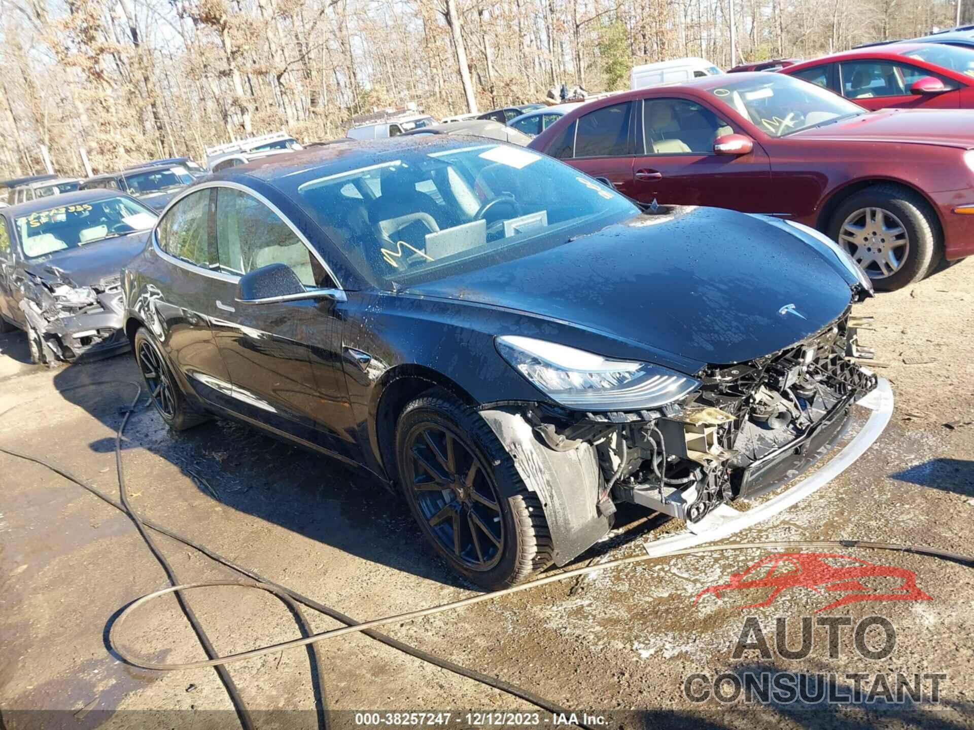 TESLA MODEL 3 2018 - 5YJ3E1EB4JF144457