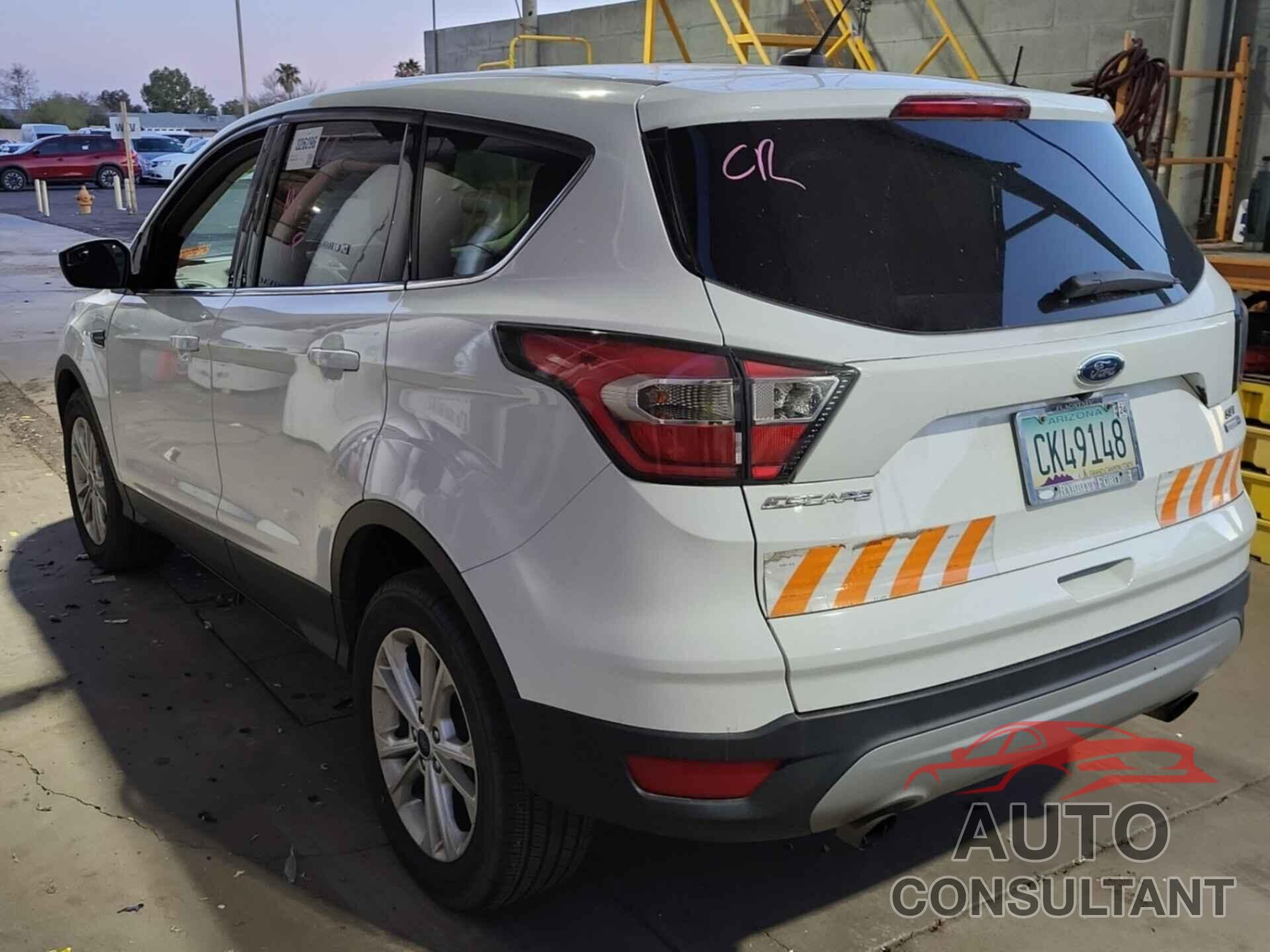 FORD ESCAPE 2017 - 1FMCU9GD5HUA62783