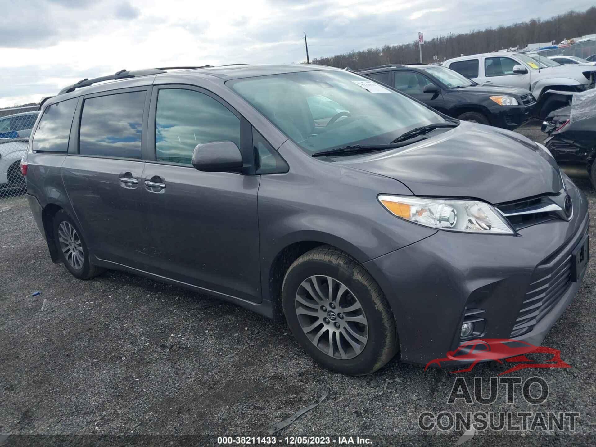 TOYOTA SIENNA 2018 - 5TDYZ3DC4JS916872