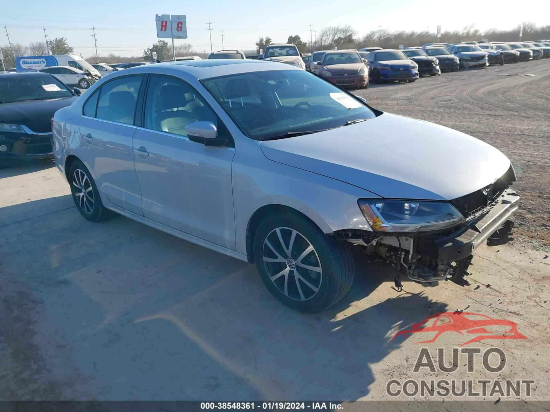 VOLKSWAGEN JETTA 2017 - 3VWDB7AJ8HM411700