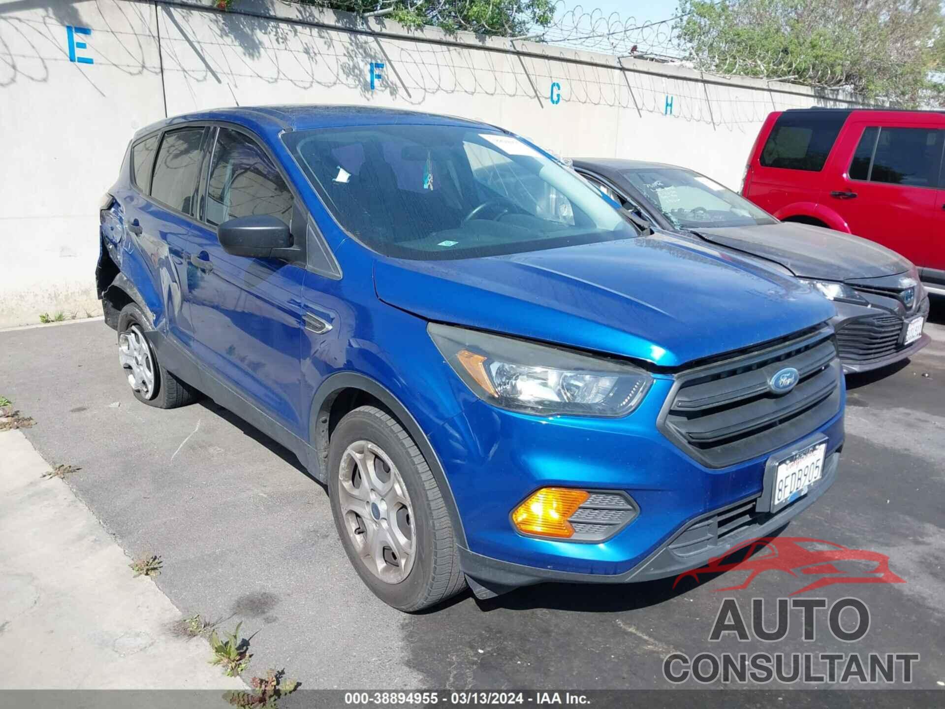 FORD ESCAPE 2018 - 1FMCU0F77JUB55916