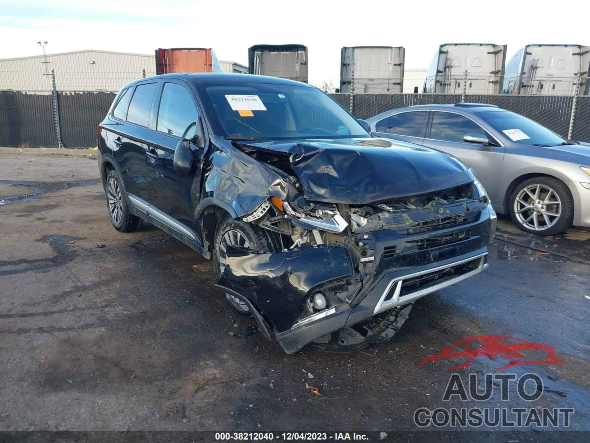 MITSUBISHI OUTLANDER 2019 - JA4AD2A32KZ010731