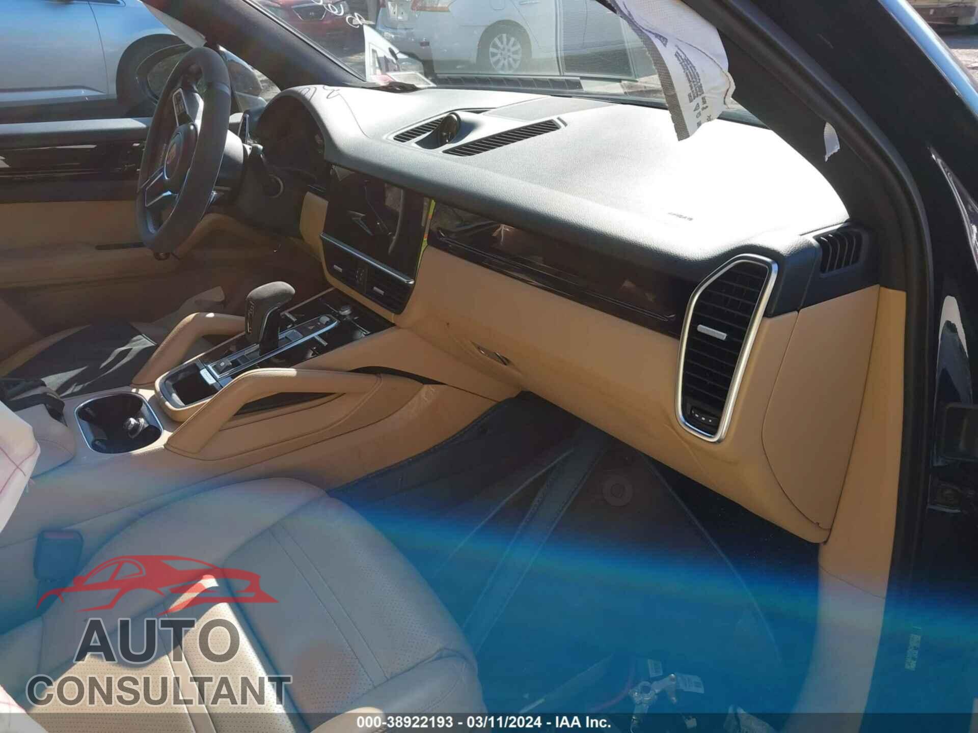 PORSCHE CAYENNE 2019 - WP1AA2AY5KDA06128