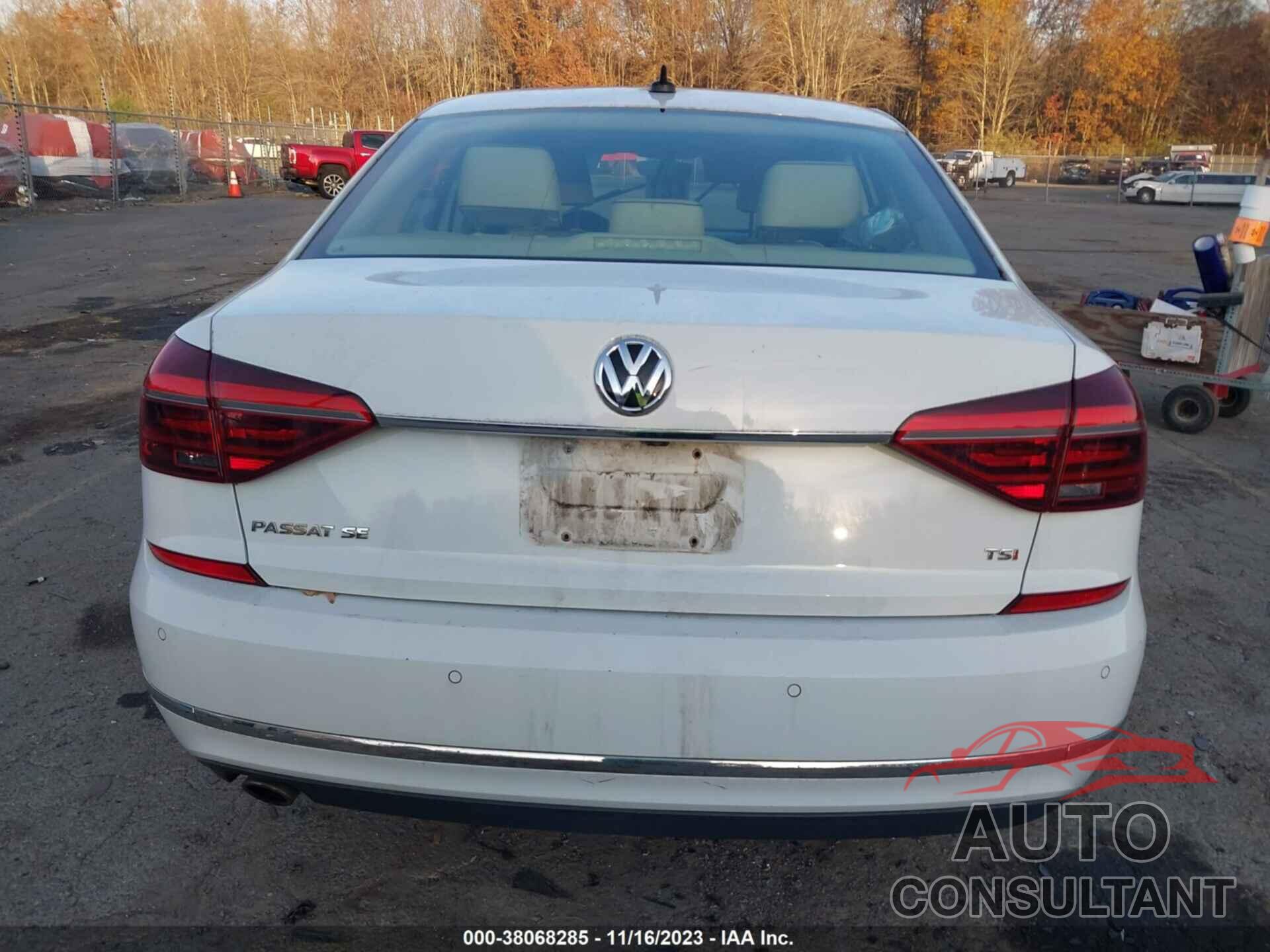 VOLKSWAGEN PASSAT 2017 - 1VWGT7A35HC058863