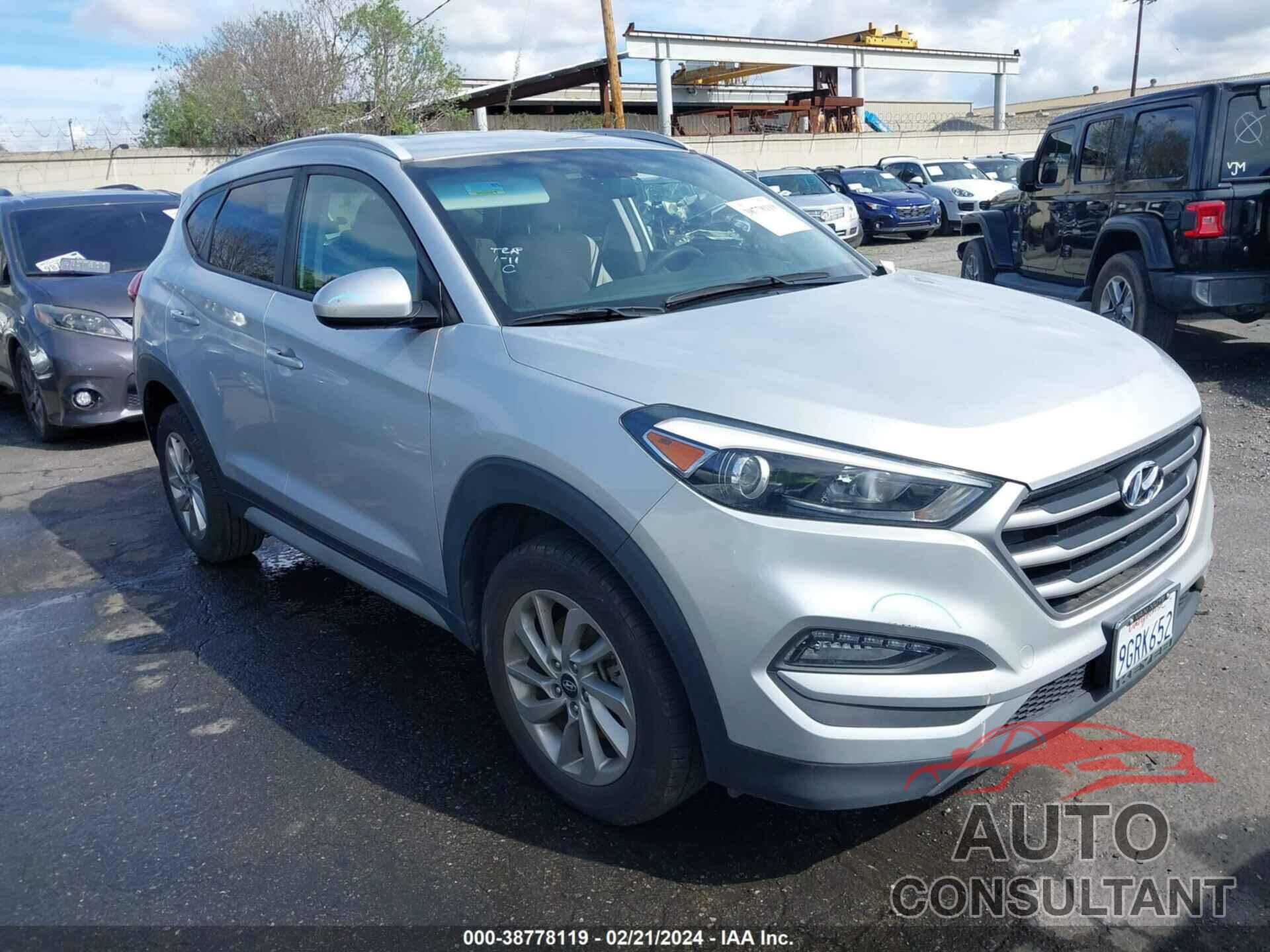 HYUNDAI TUCSON 2018 - KM8J33A42JU670900