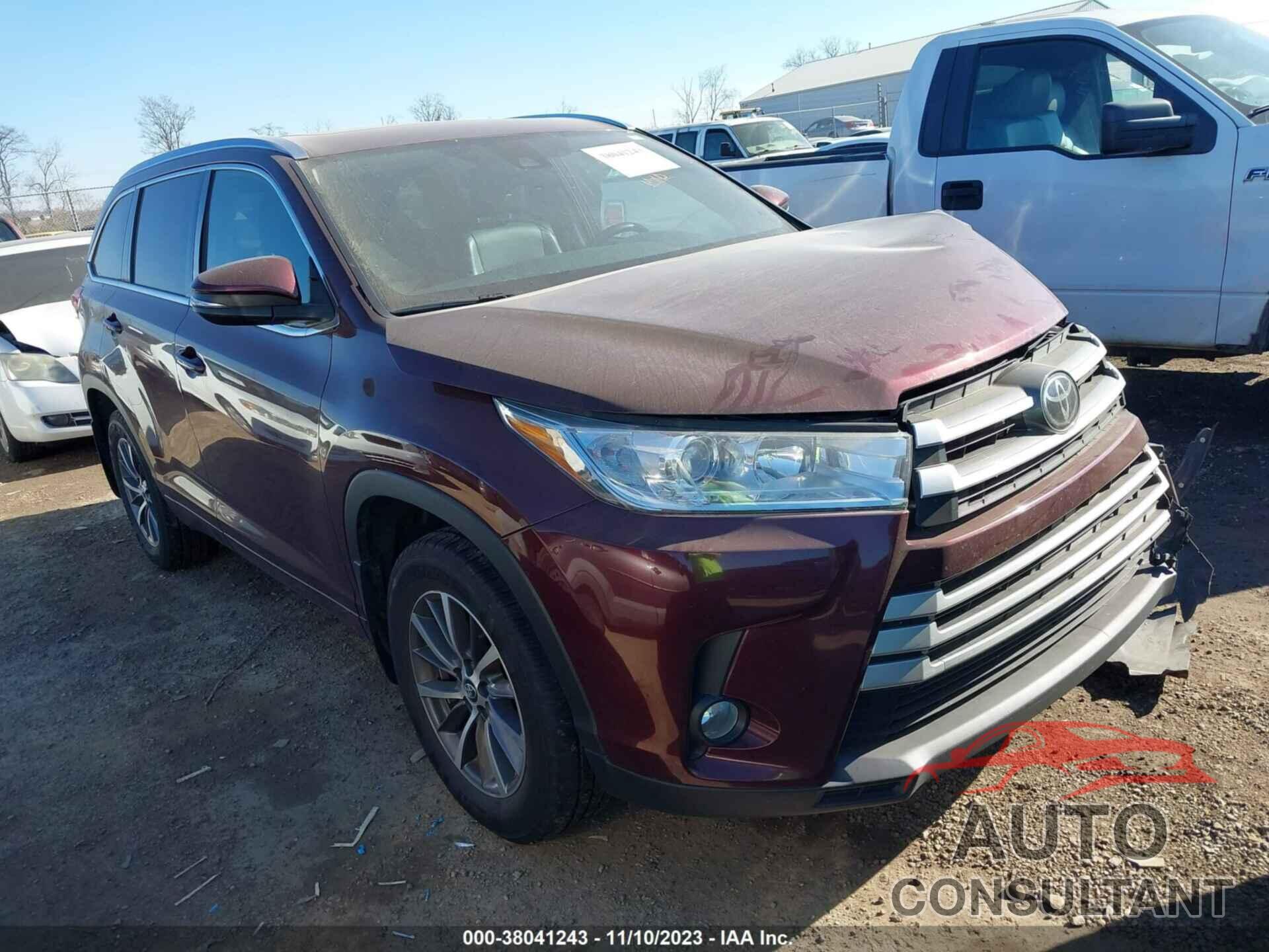 TOYOTA HIGHLANDER 2018 - 5TDJZRFH7JS905278