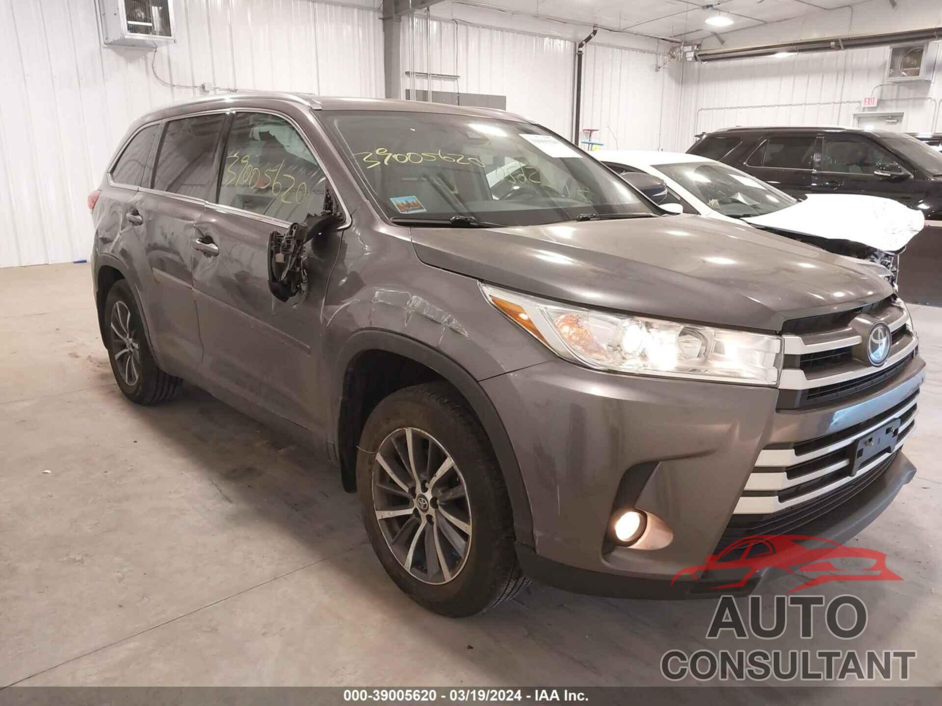 TOYOTA HIGHLANDER 2019 - 5TDJZRFH6KS593875