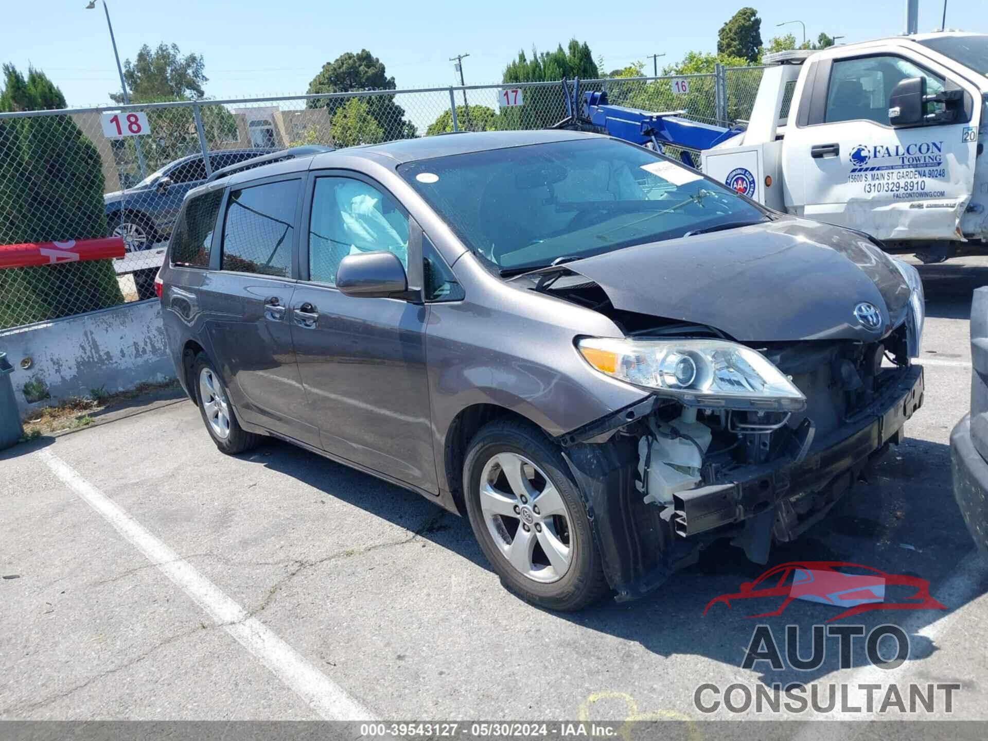 TOYOTA SIENNA 2016 - 5TDKK3DC5GS754981