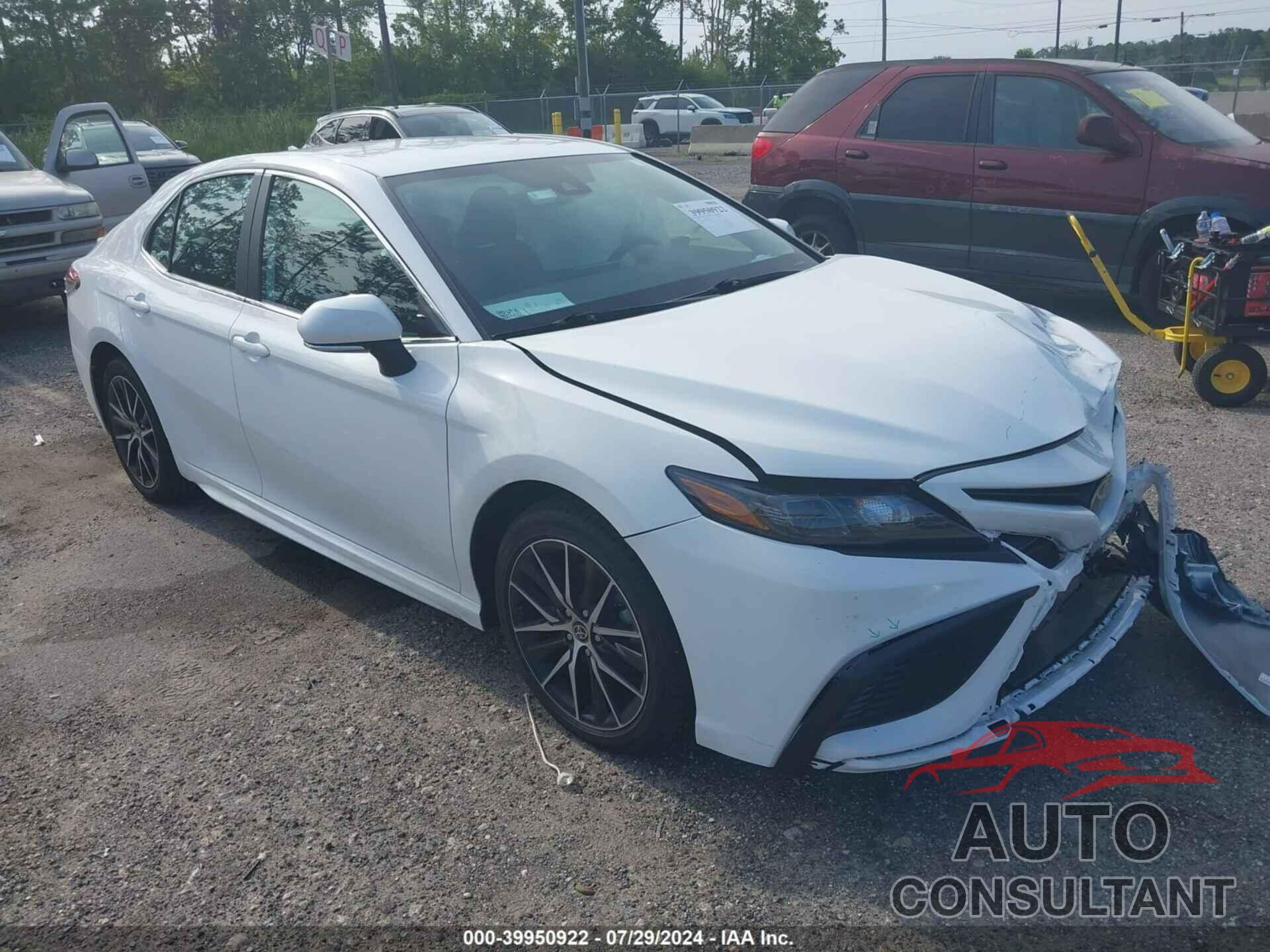 TOYOTA CAMRY 2023 - 4T1G11AK2PU806132