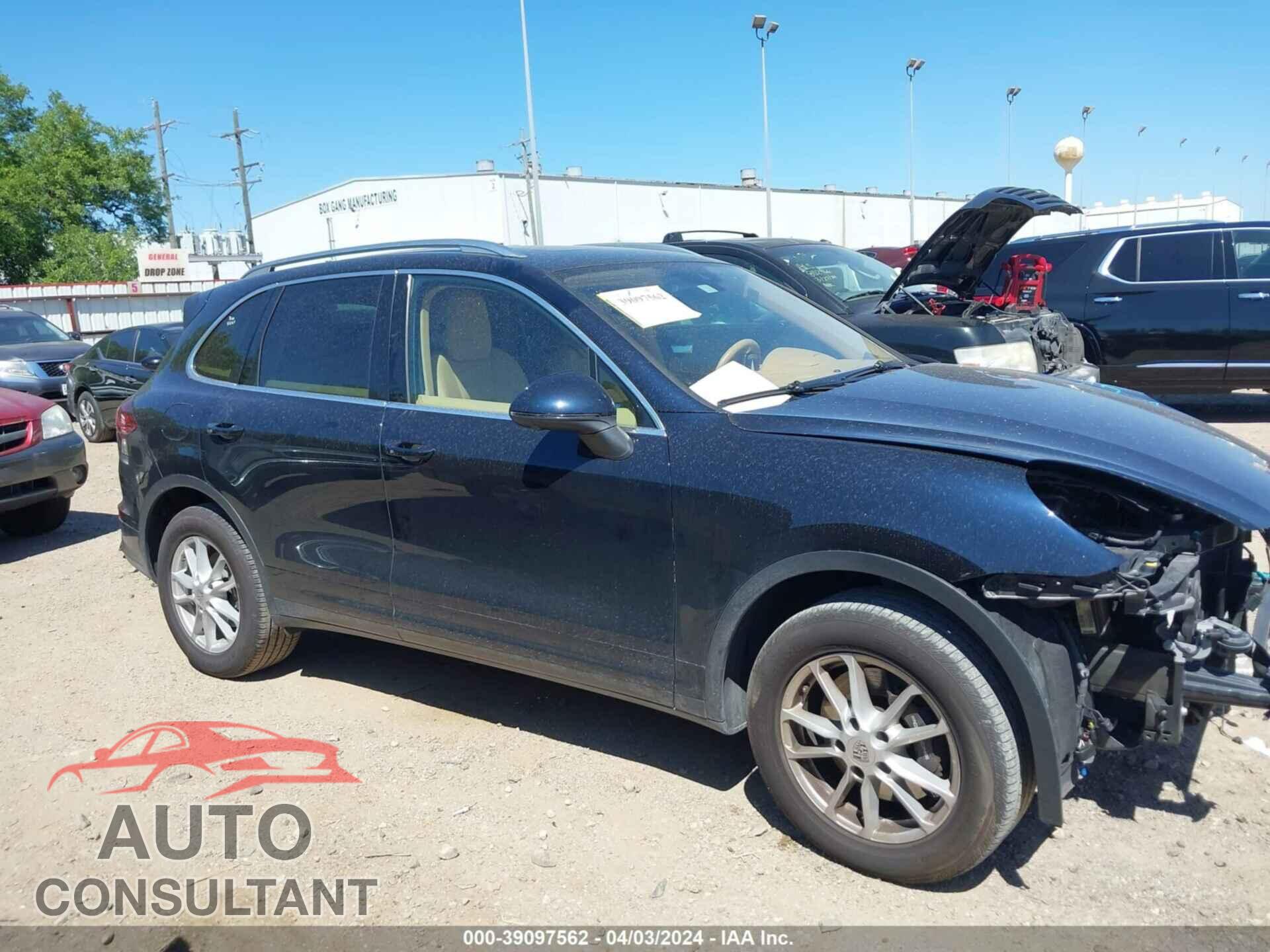 PORSCHE CAYENNE 2017 - WP1AA2A24HKA88935