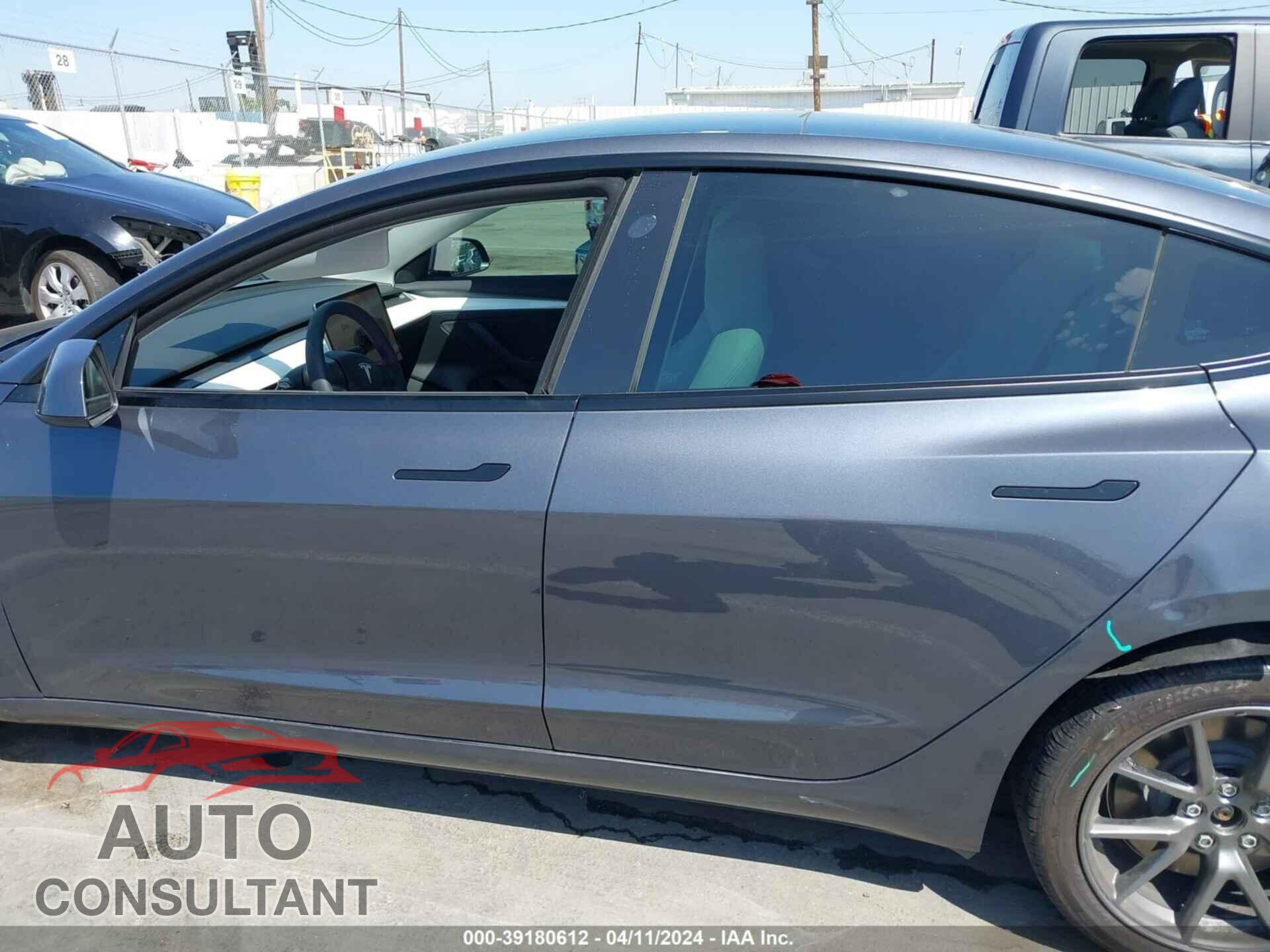 TESLA MODEL 3 2022 - 5YJ3E1EA9NF326765