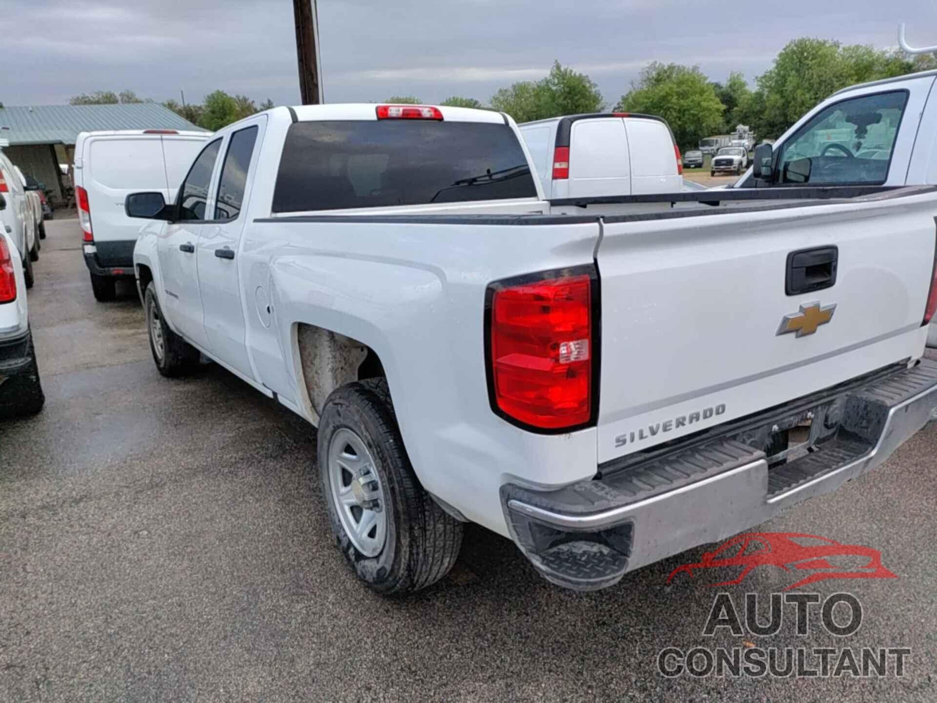CHEVROLET SILVERADO 1500 2018 - 1GCRCNEC0JZ245845