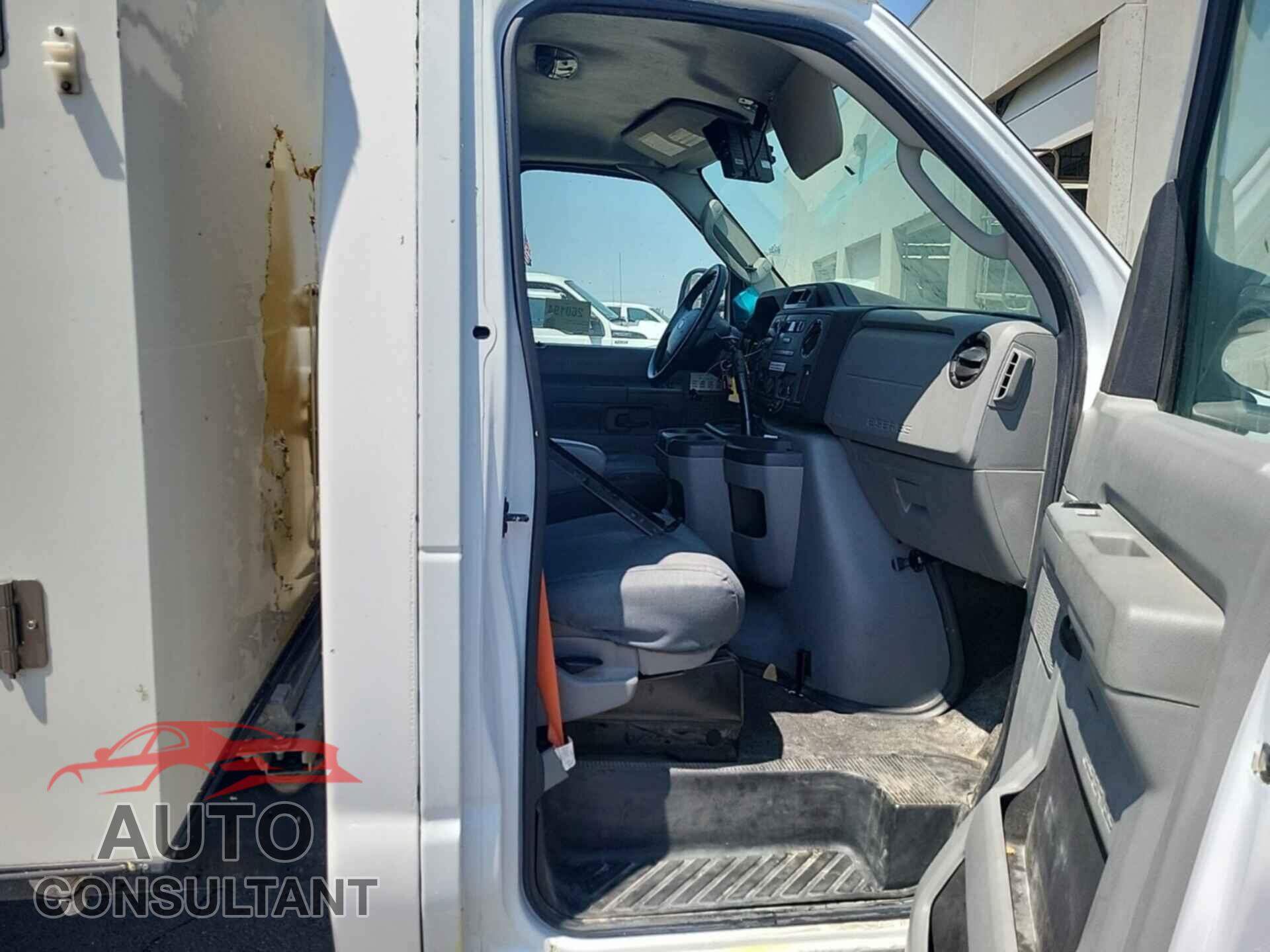 FORD ECONOLINE 2017 - 1FDXE4FS6HDC69099
