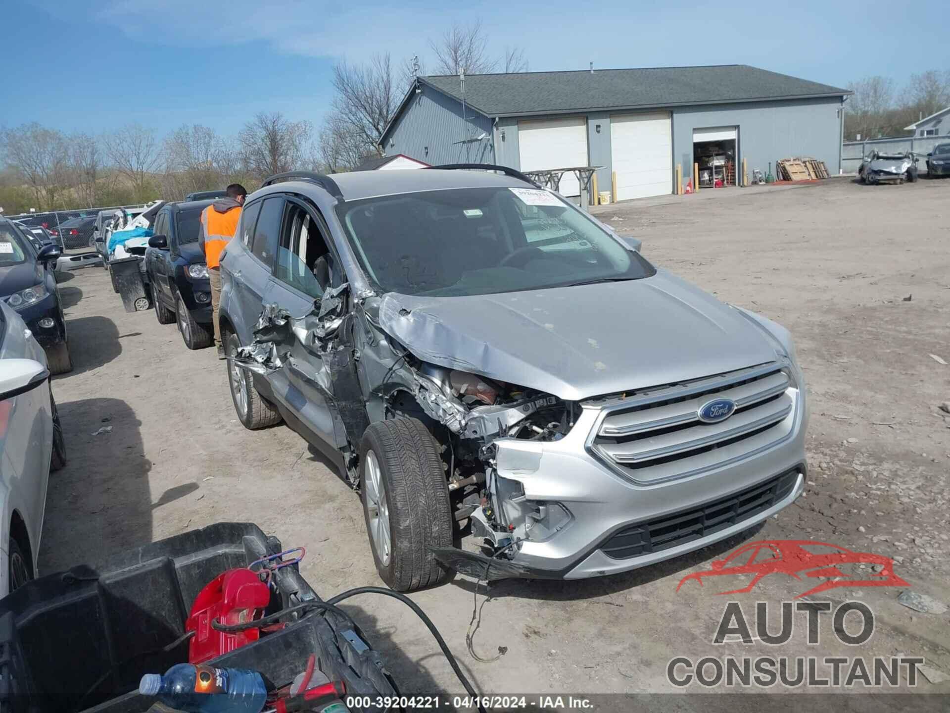 FORD ESCAPE 2018 - 1FMCU0GD3JUD49055