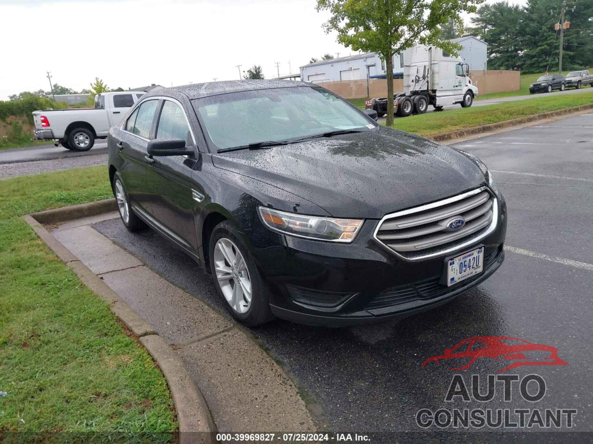 FORD TAURUS 2018 - 1FAHP2D8XJG103385