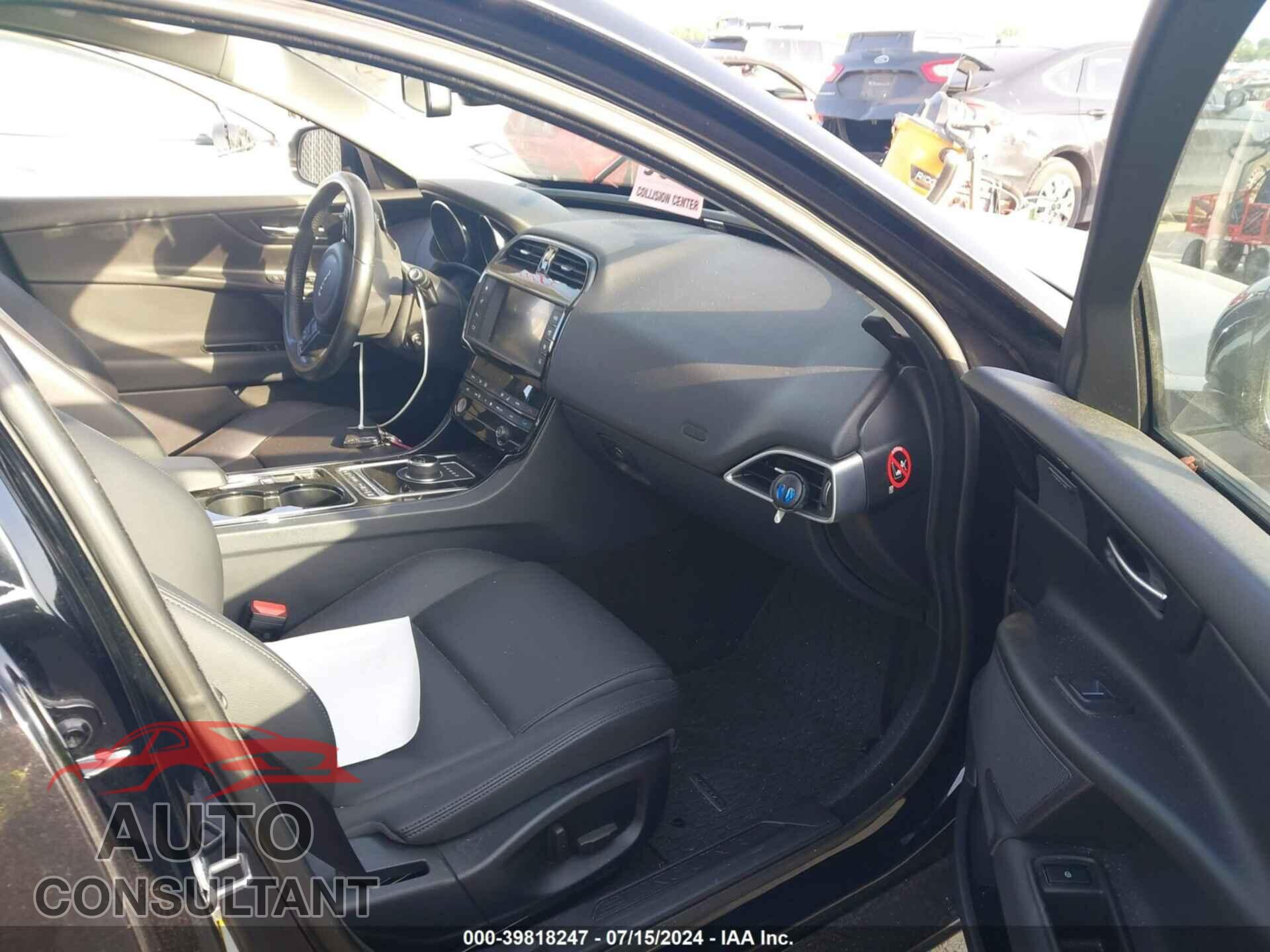 JAGUAR XE 2017 - SAJAD4BV4HCP13357