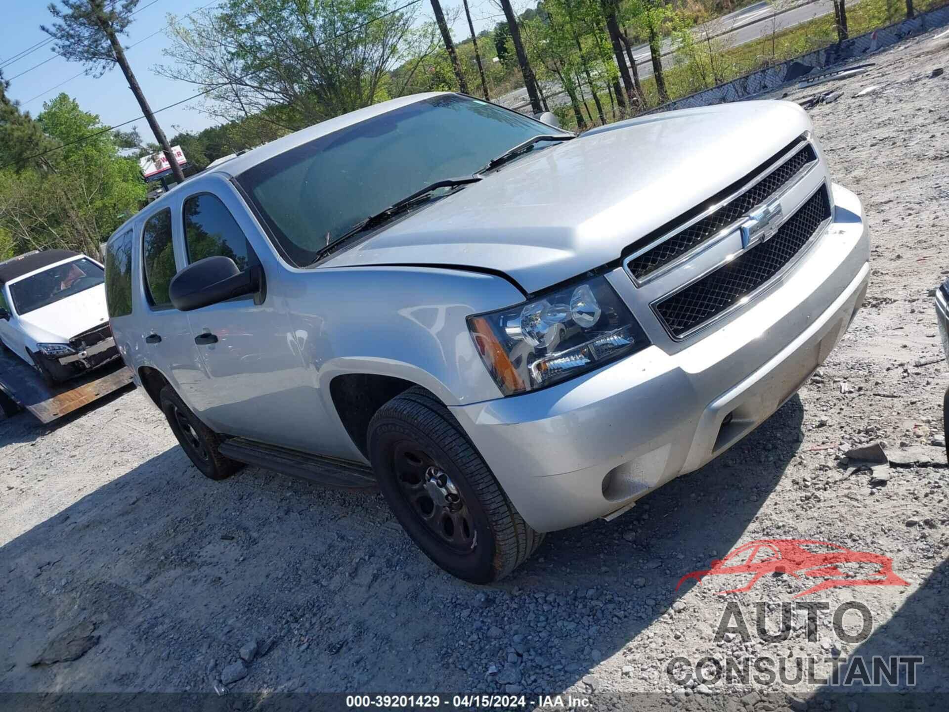 CHEVROLET TAHOE 2013 - 1GNLC2E03DR124278