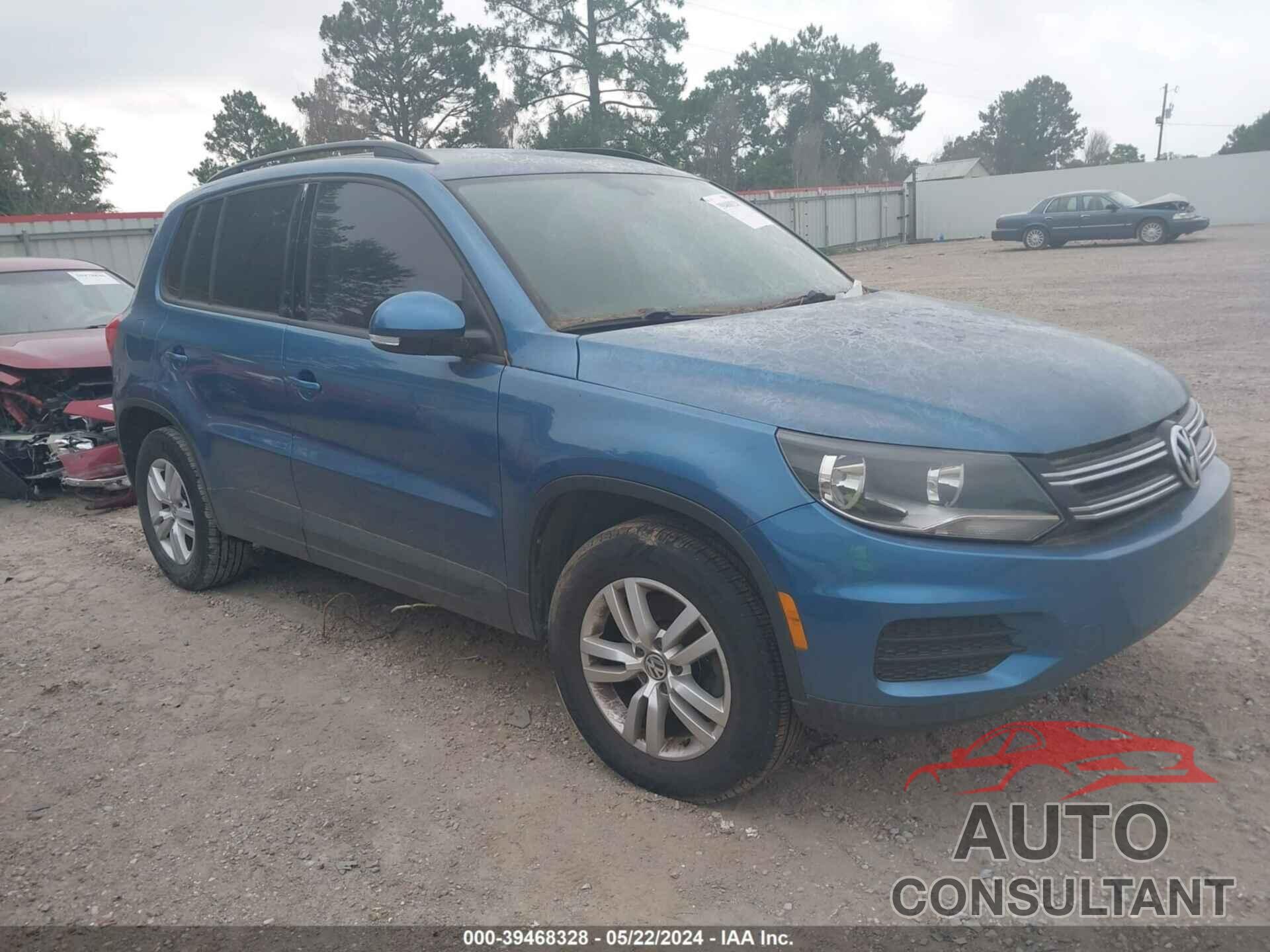 VOLKSWAGEN TIGUAN 2017 - WVGBV7AX6HK028444