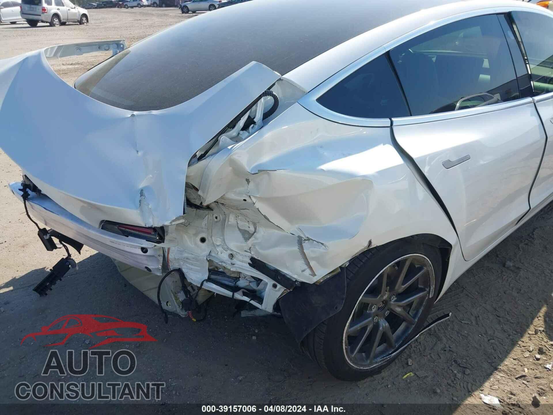 TESLA MODEL 3 2019 - 5YJ3E1EB5KF213903