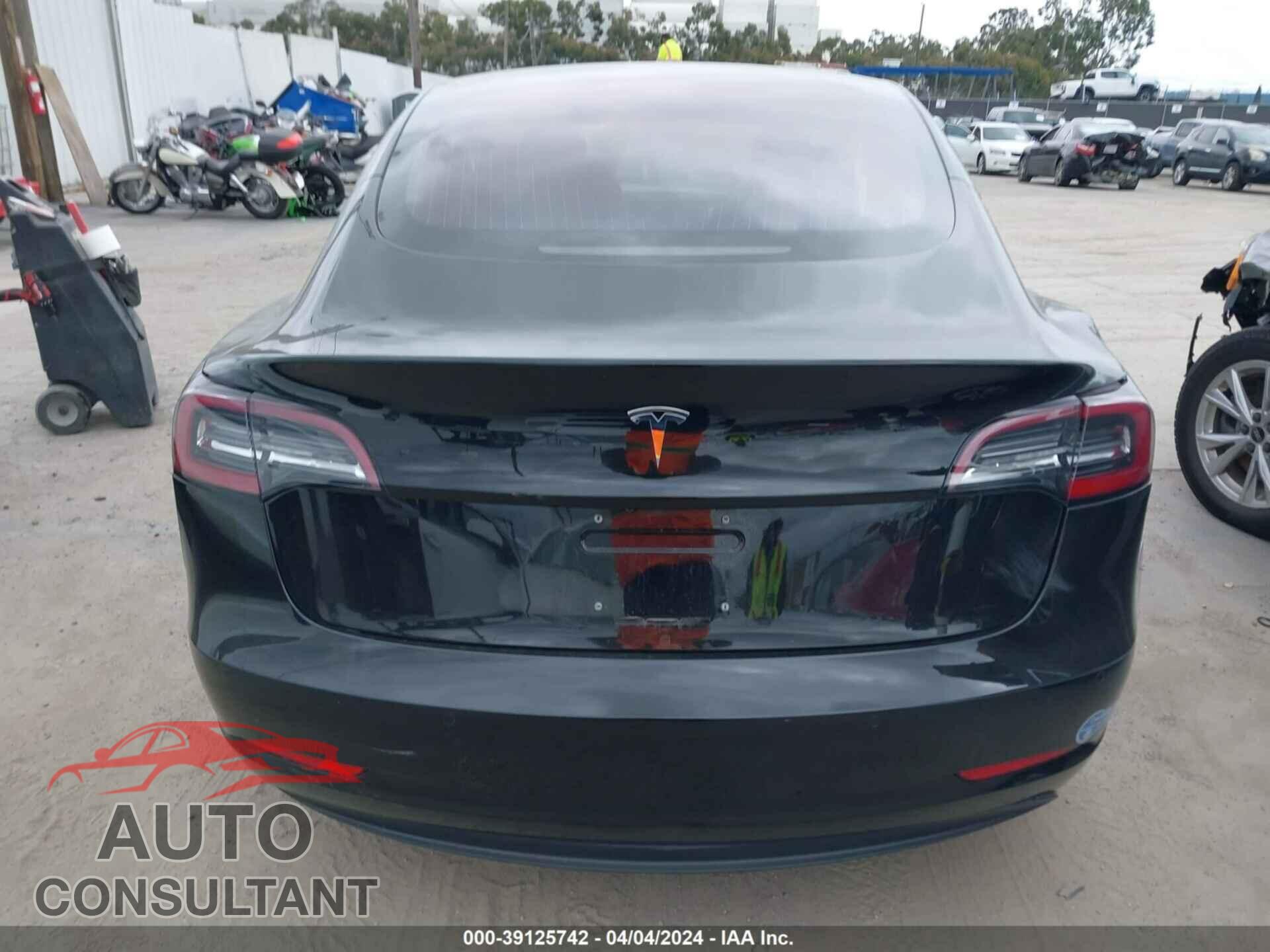 TESLA MODEL 3 2018 - 5YJ3E1EA2JF039925