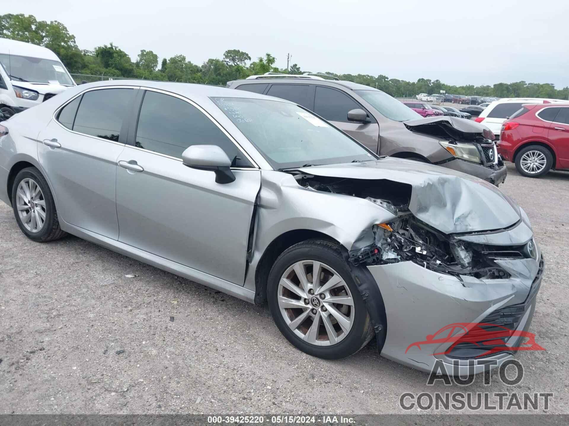 TOYOTA CAMRY 2021 - 4T1C11AK1MU482925