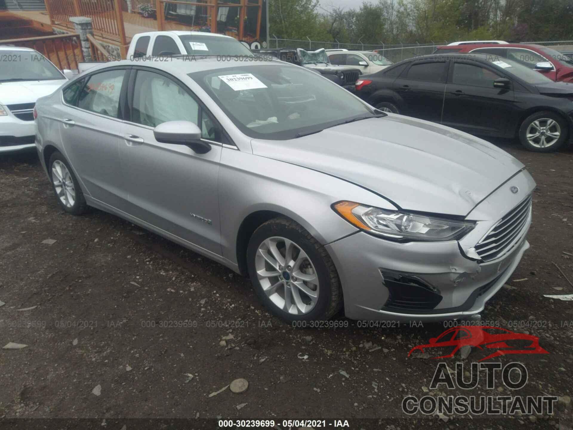 FORD FUSION HYBRID 2019 - 3FA6P0LU1KR131130