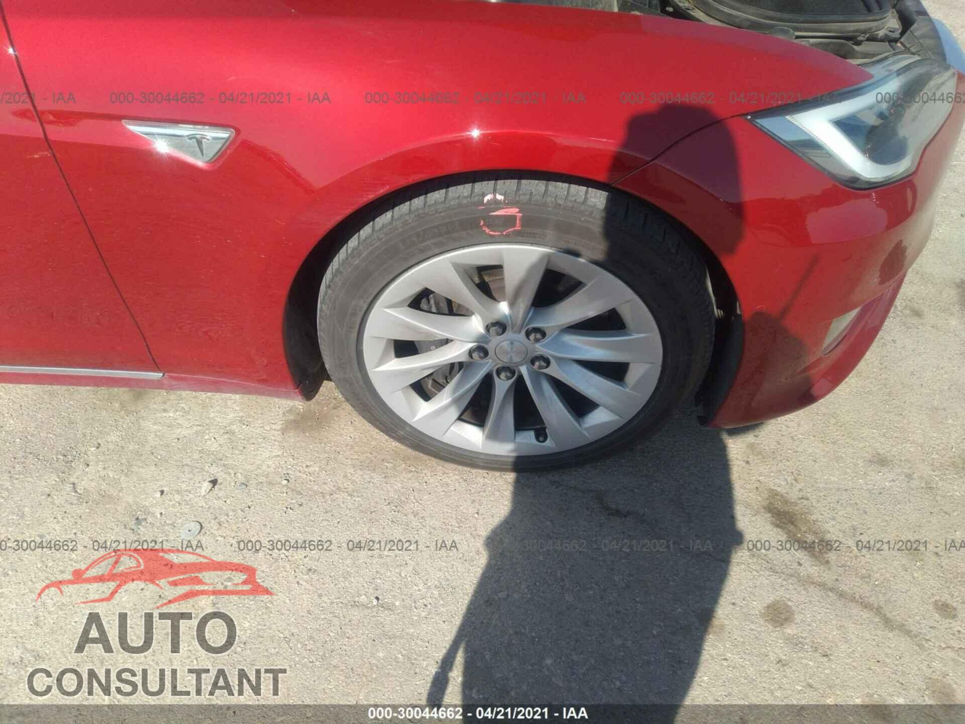 TESLA MODEL S 2016 - 5YJSA1E14GF139475