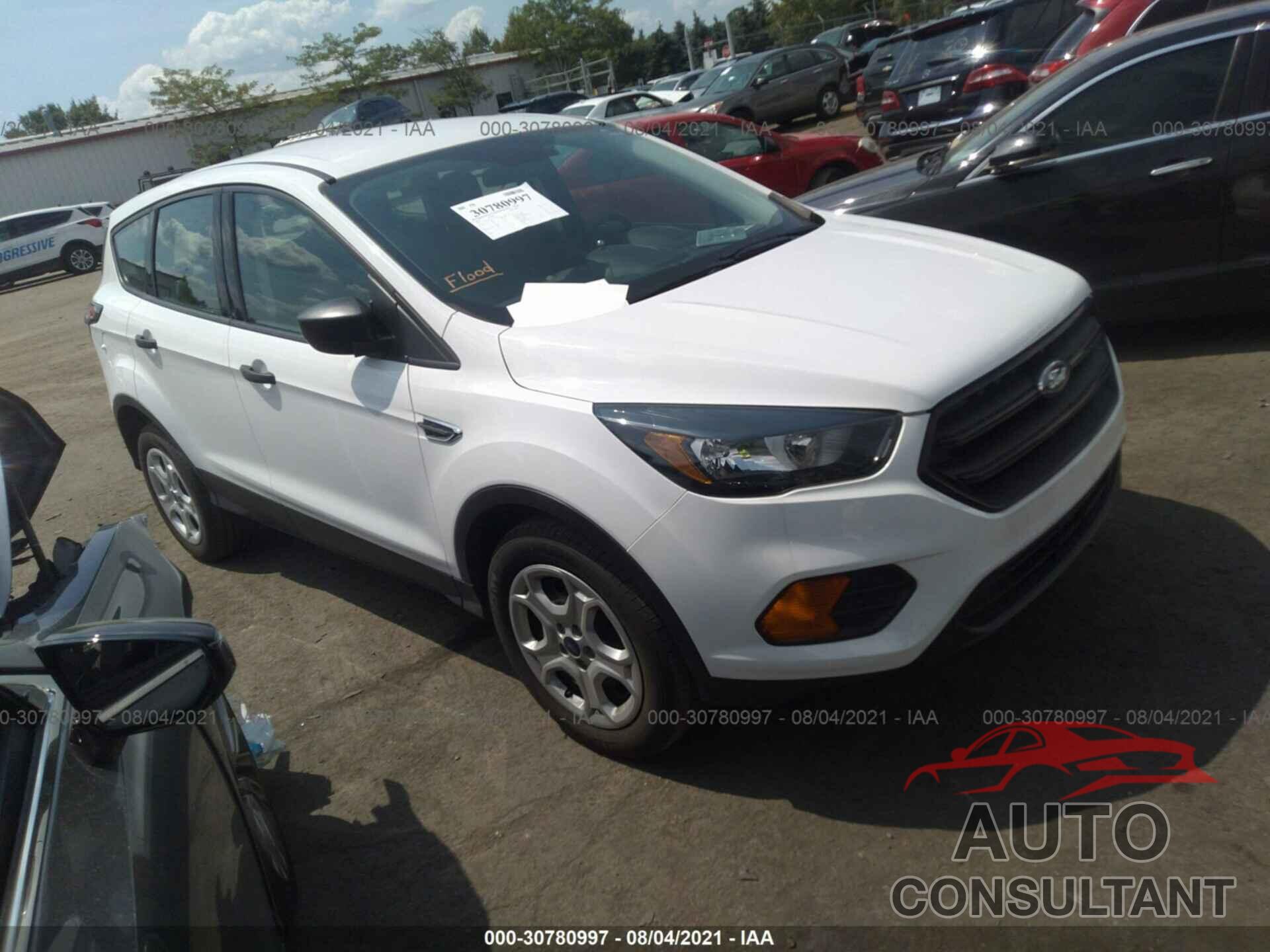 FORD ESCAPE 2018 - 1FMCU0F70JUA34113