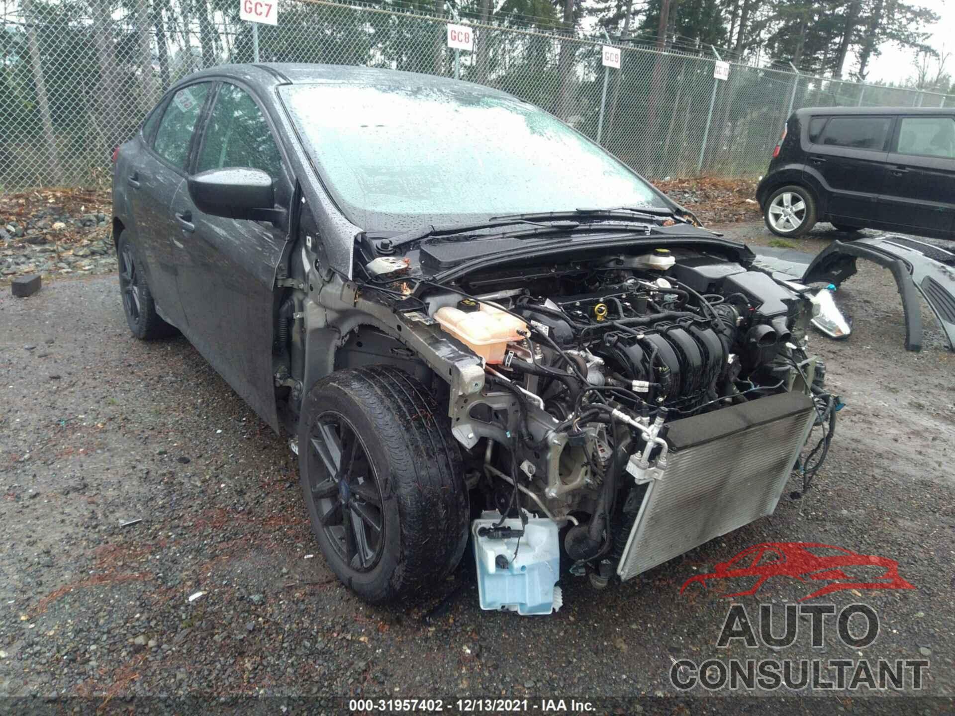 FORD FOCUS 2018 - 1FADP3F24JL279952