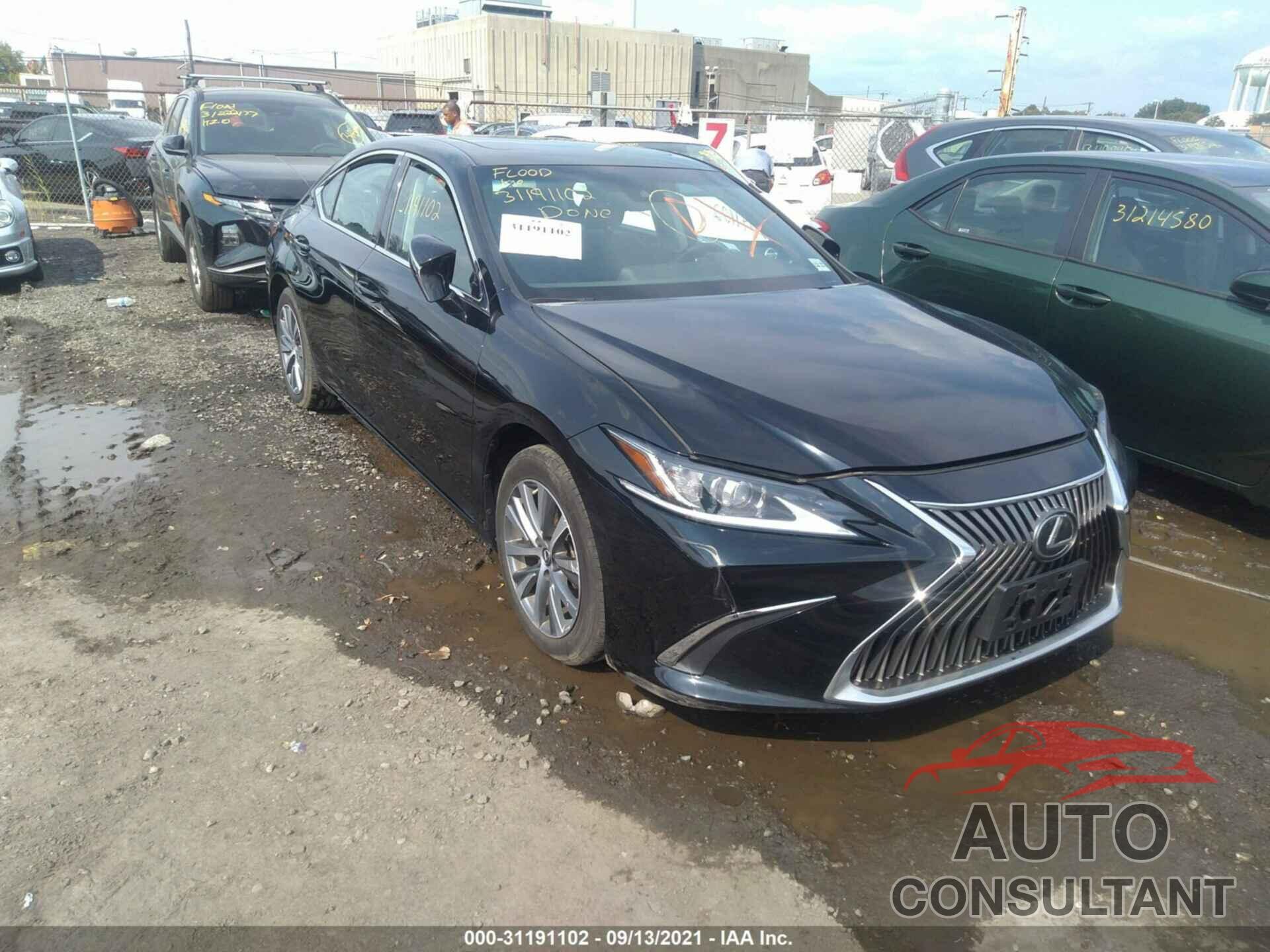 LEXUS ES 2019 - 58ABZ1B13KU018650