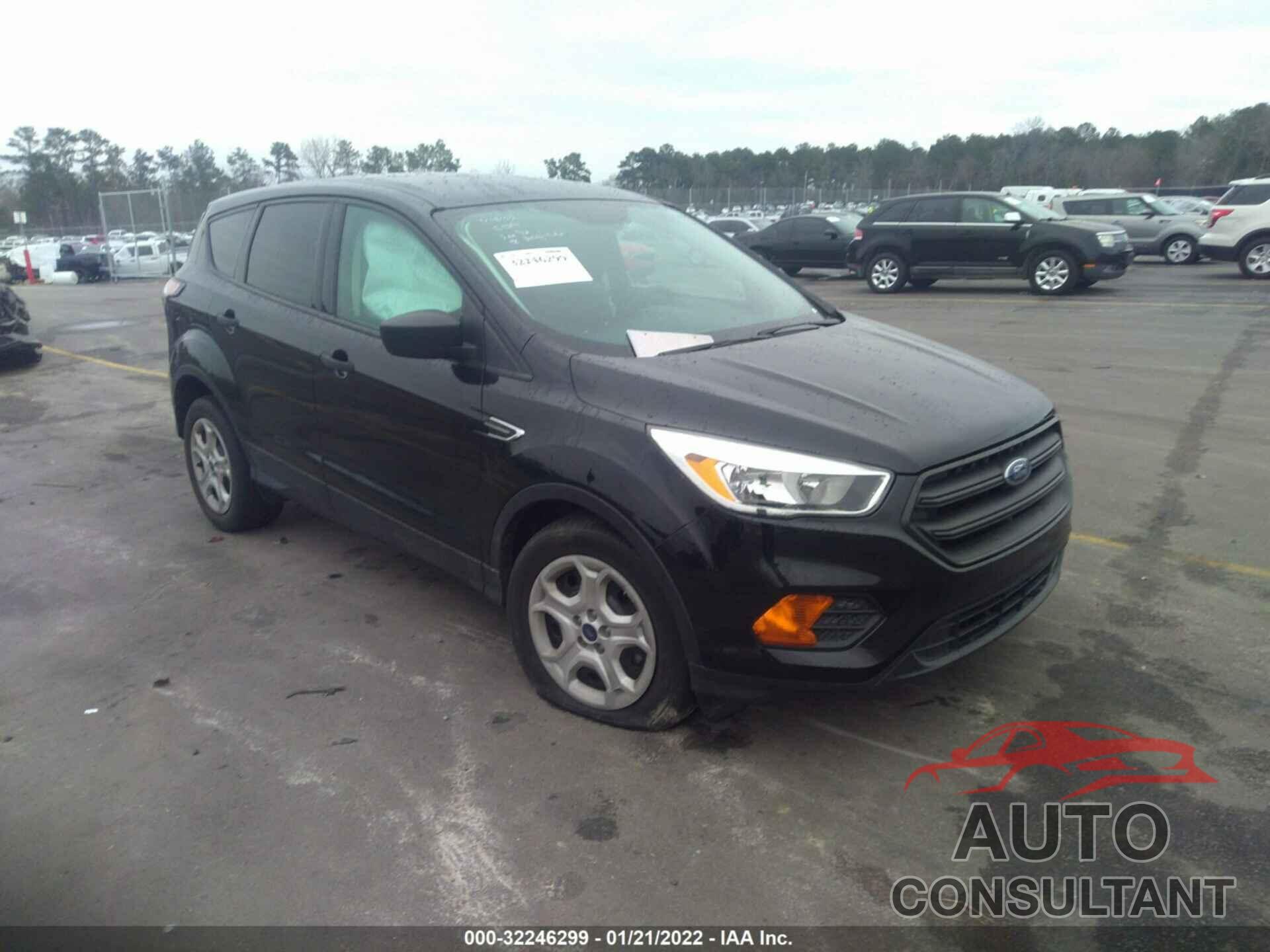 FORD ESCAPE 2017 - 1FMCU0F71HUB25031